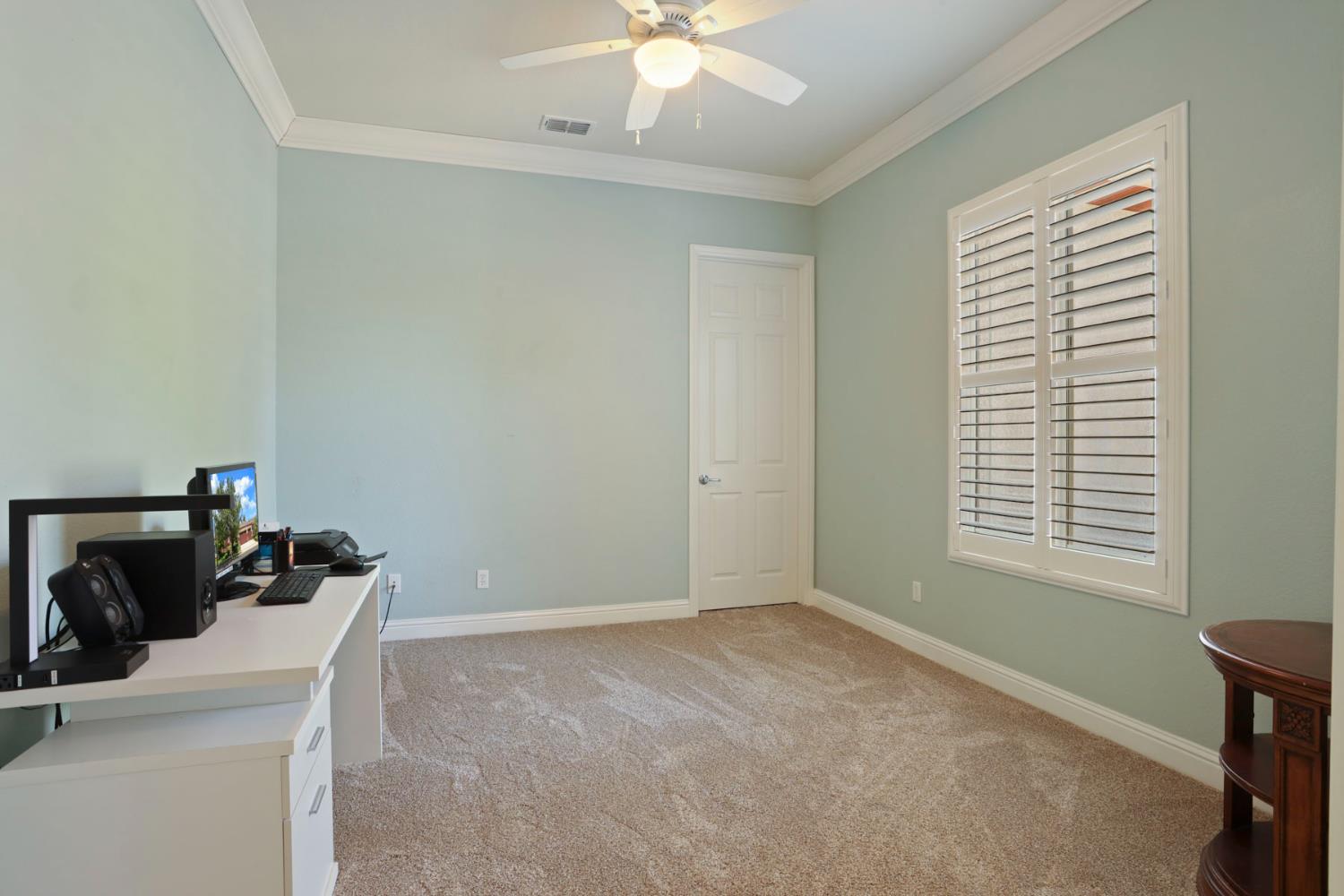 Detail Gallery Image 12 of 74 For 2424 Ashbridge Ln, Manteca,  CA 95336 - 2 Beds | 2/1 Baths