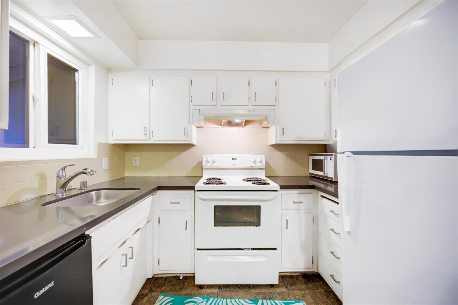 1422 Topaz Way, Sacramento, California image 17