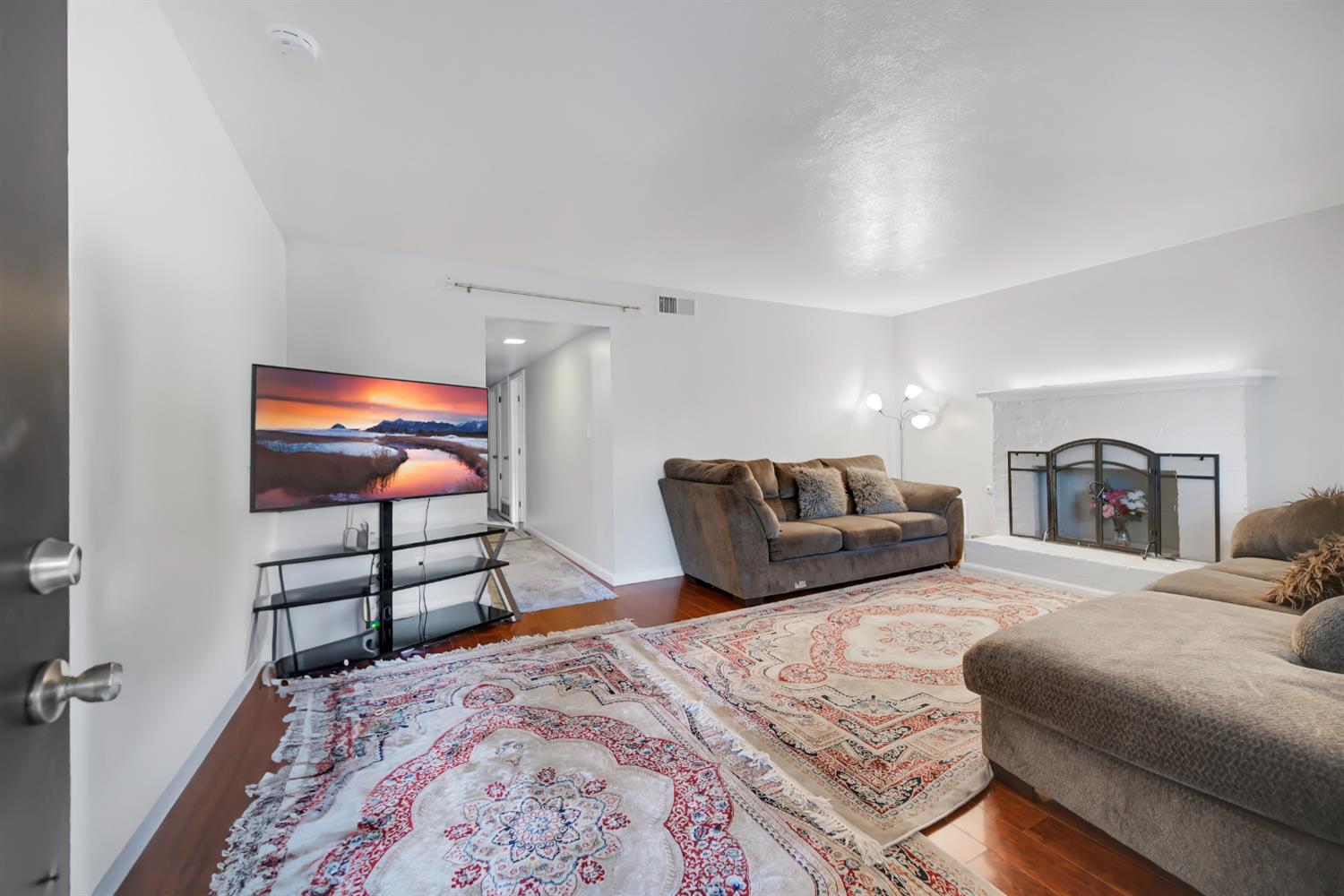 1422 Topaz Way, Sacramento, California image 3