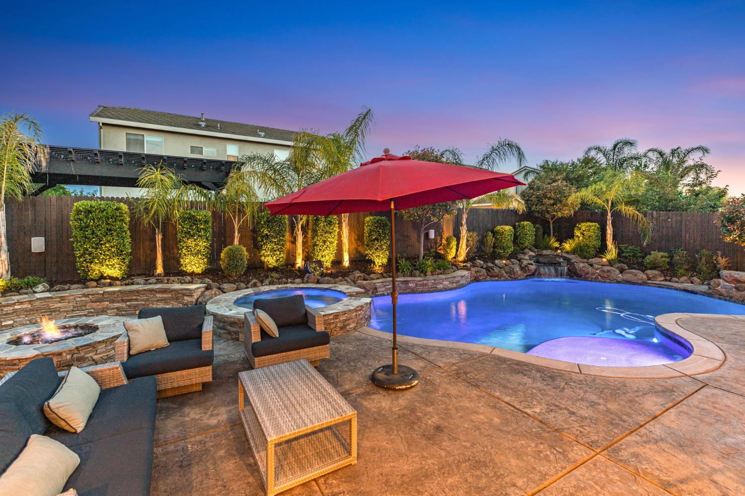 Detail Gallery Image 34 of 45 For 1088 Broken Spoke Ln, Roseville,  CA 95747 - 5 Beds | 4/1 Baths