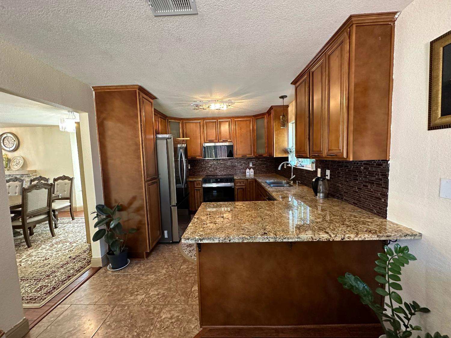 Holworthy Way, Sacramento, California image 11