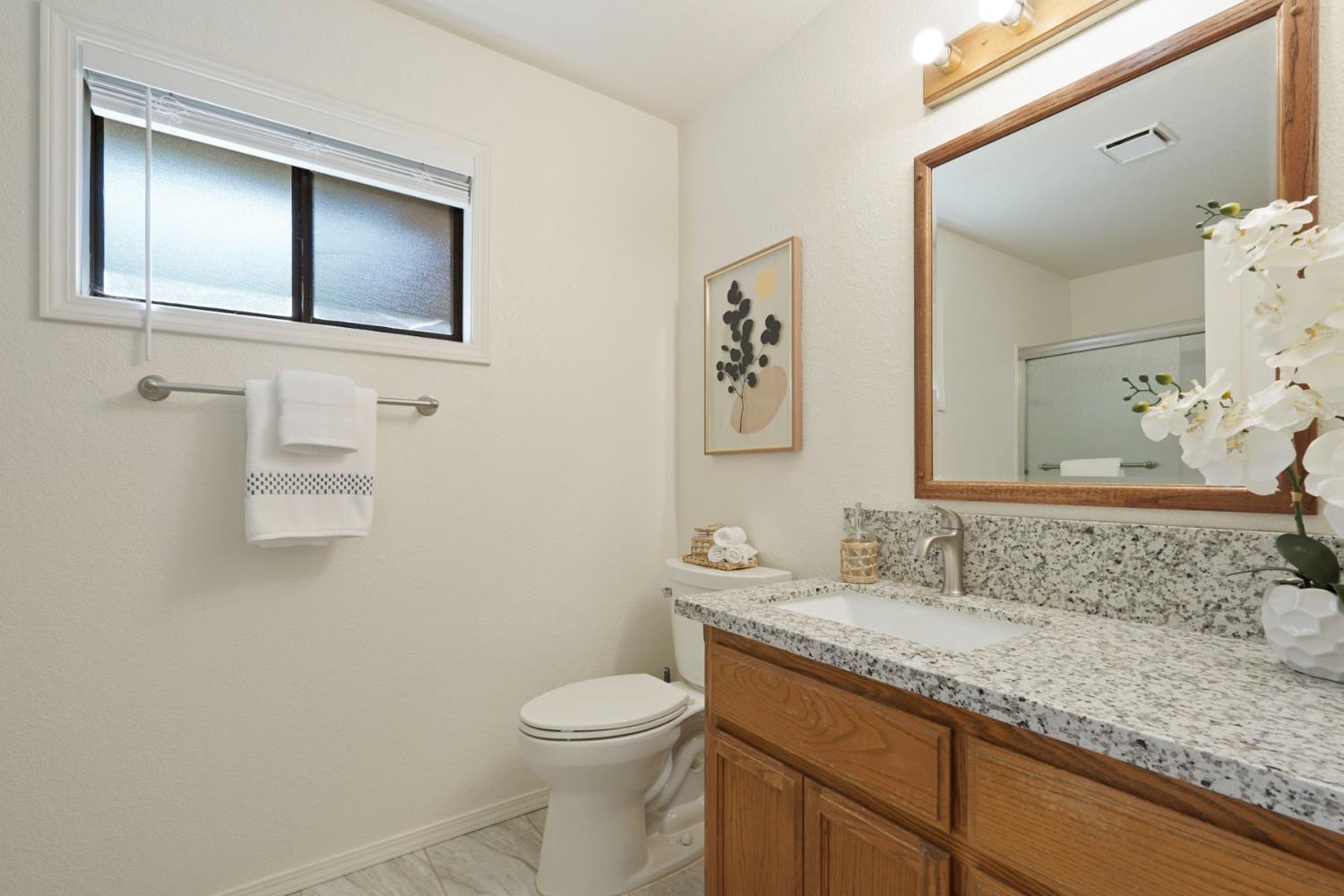Detail Gallery Image 27 of 39 For 2316 Yosemite Ave, Escalon,  CA 95320 - 3 Beds | 2 Baths