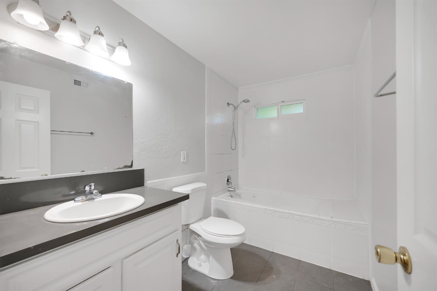 1422 Topaz Way, Sacramento, California image 8