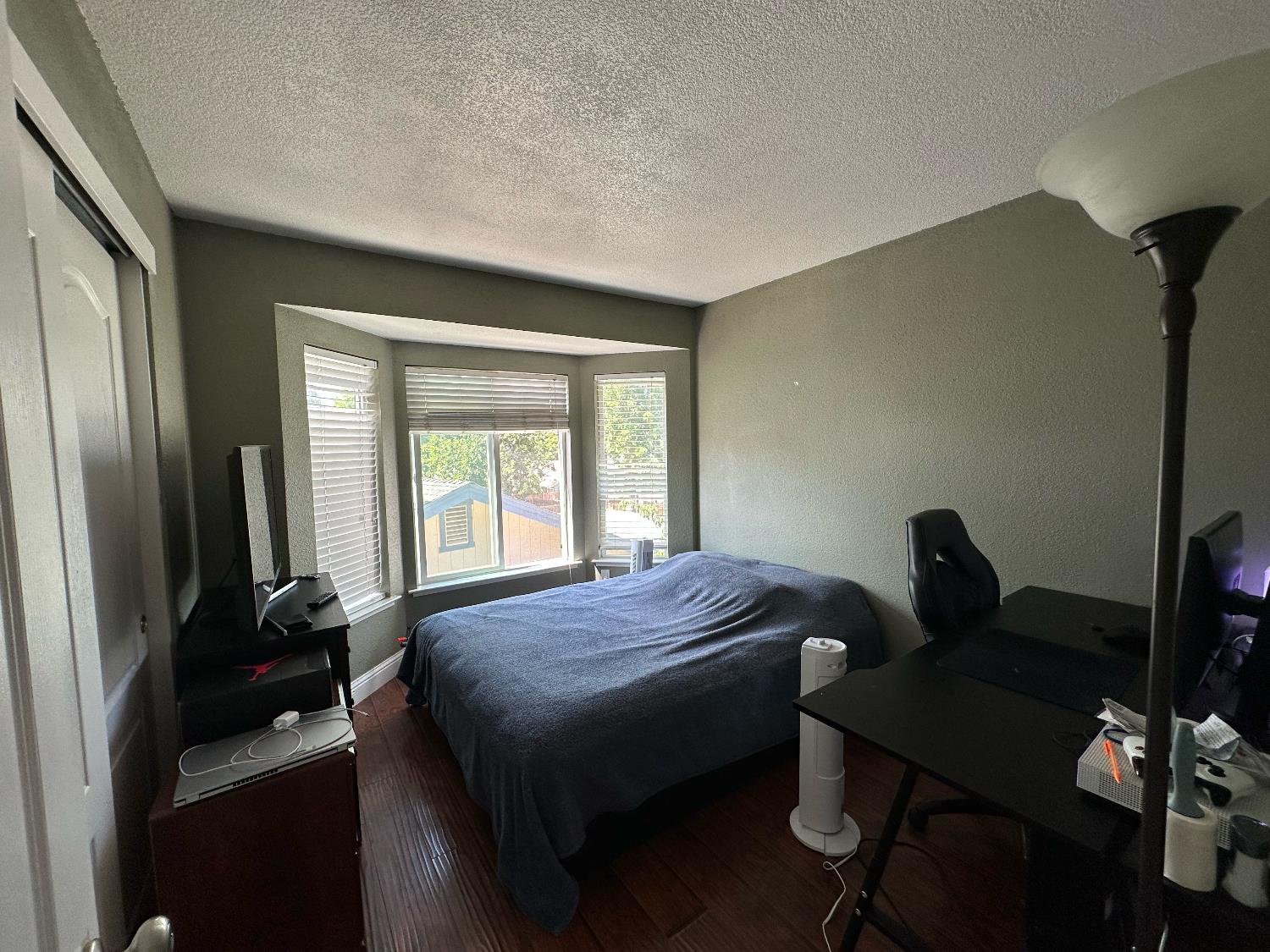 Holworthy Way, Sacramento, California image 24