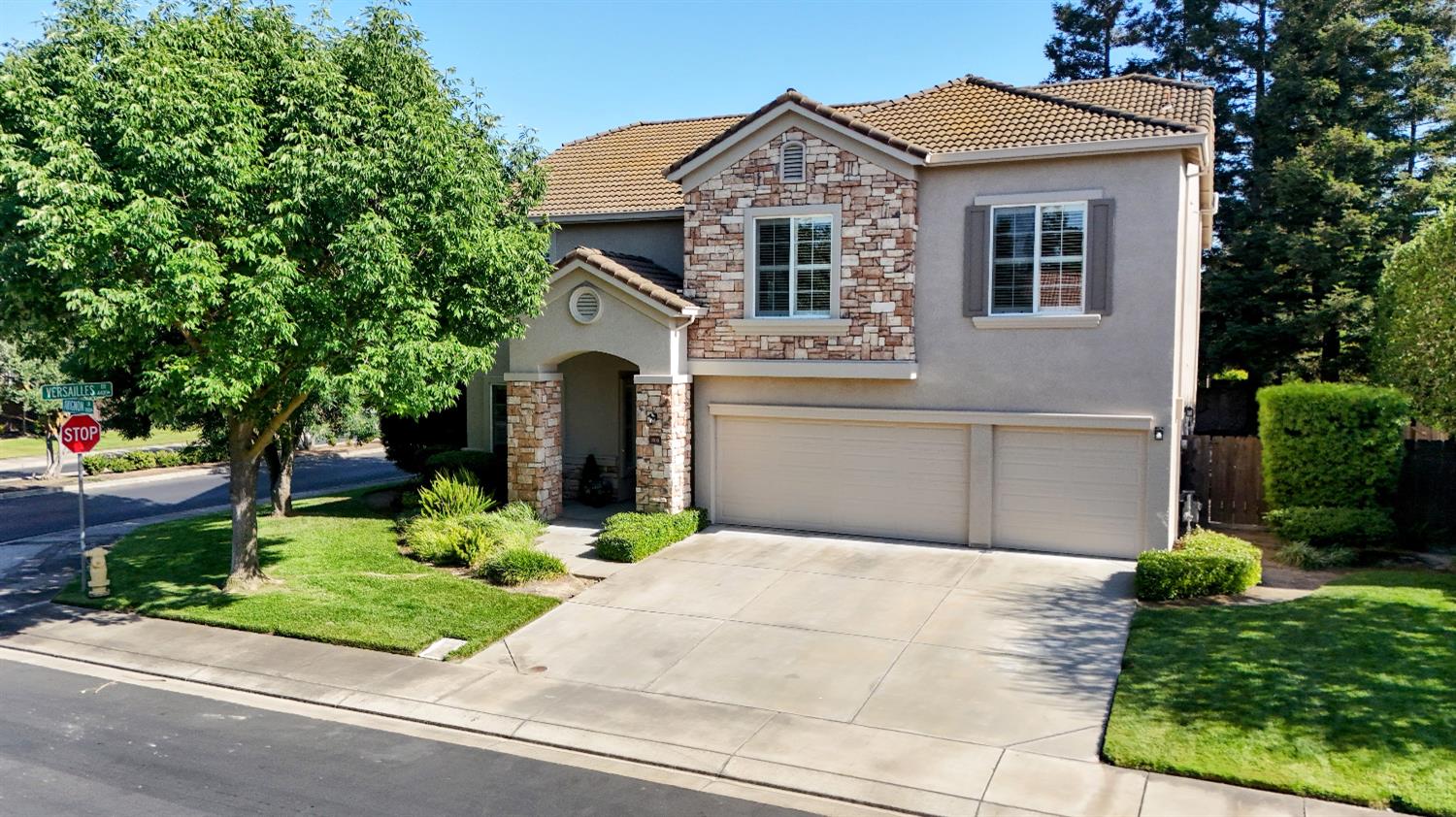 Avignon Lane, Modesto, California image 1