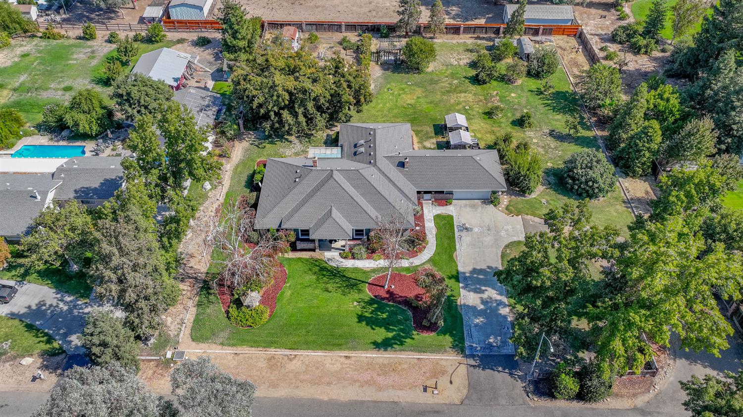 Detail Gallery Image 9 of 84 For 2020 Station Ave, Atwater,  CA 95301 - 4 Beds | 3 Baths