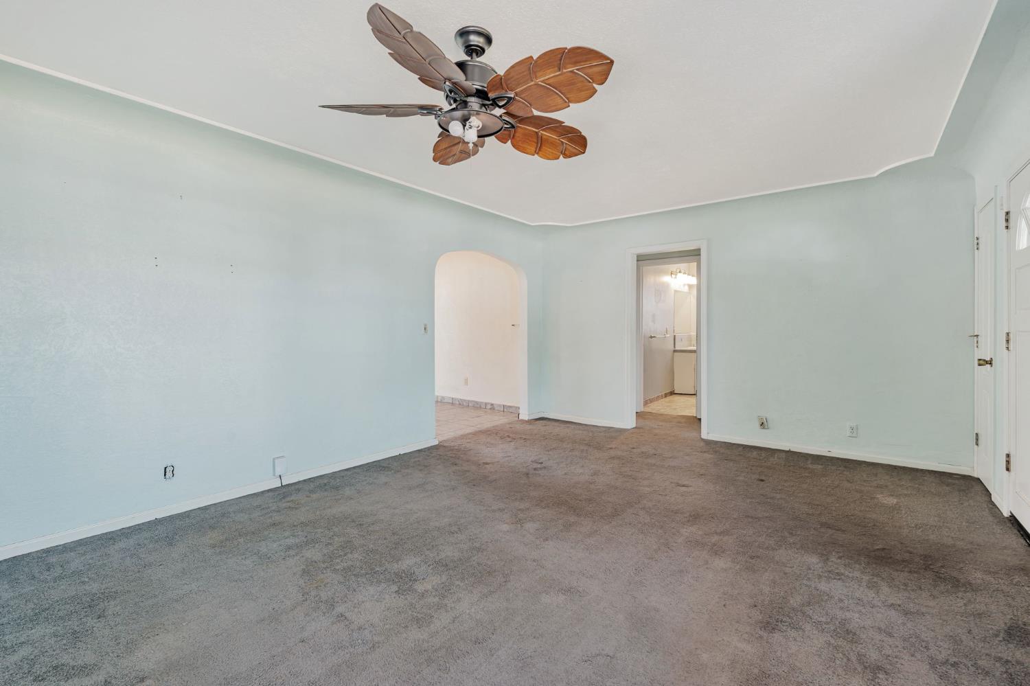 Glendale Avenue, Modesto, California image 7