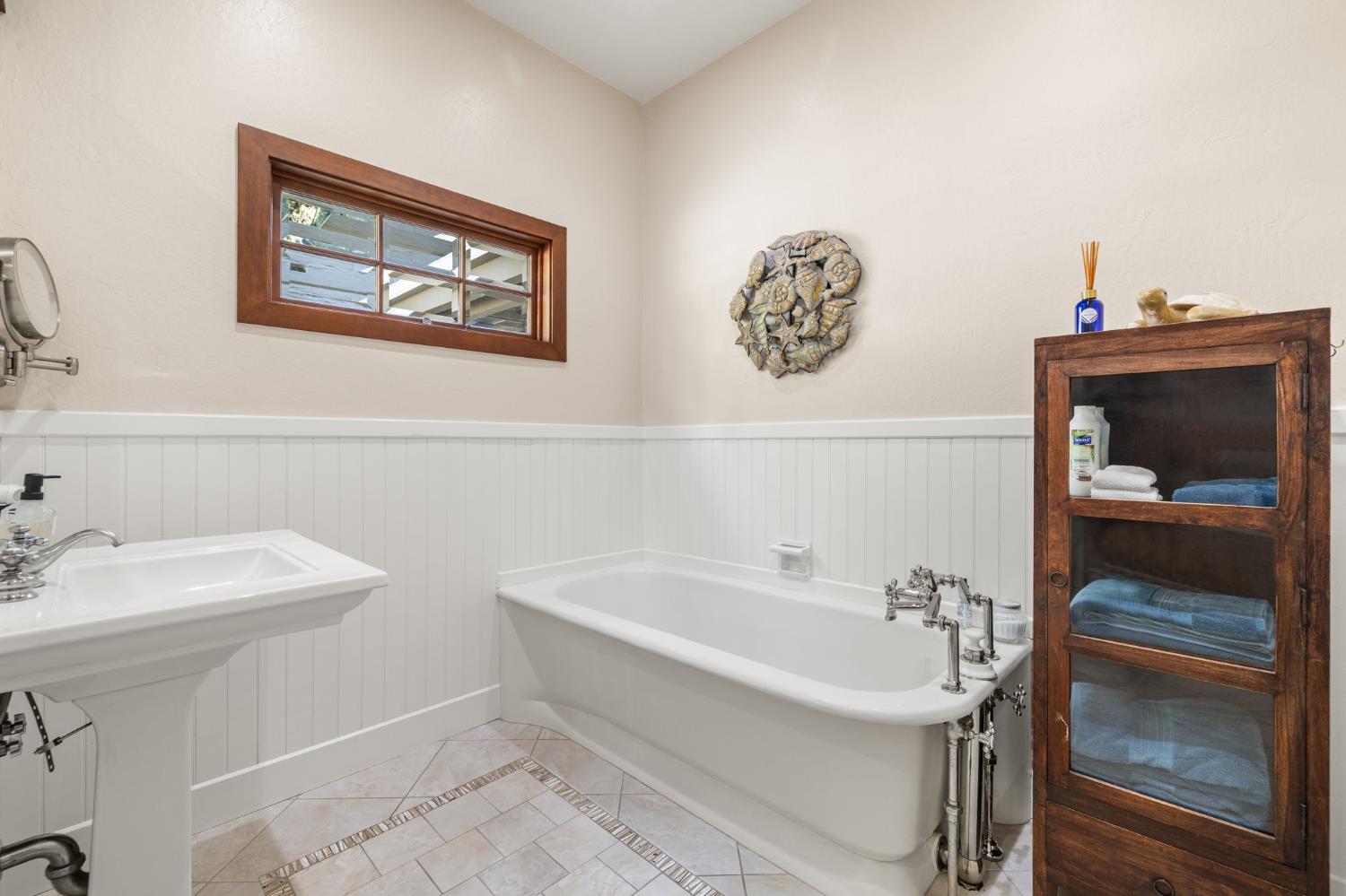 W Southwood Drive, Woodland, California image 45