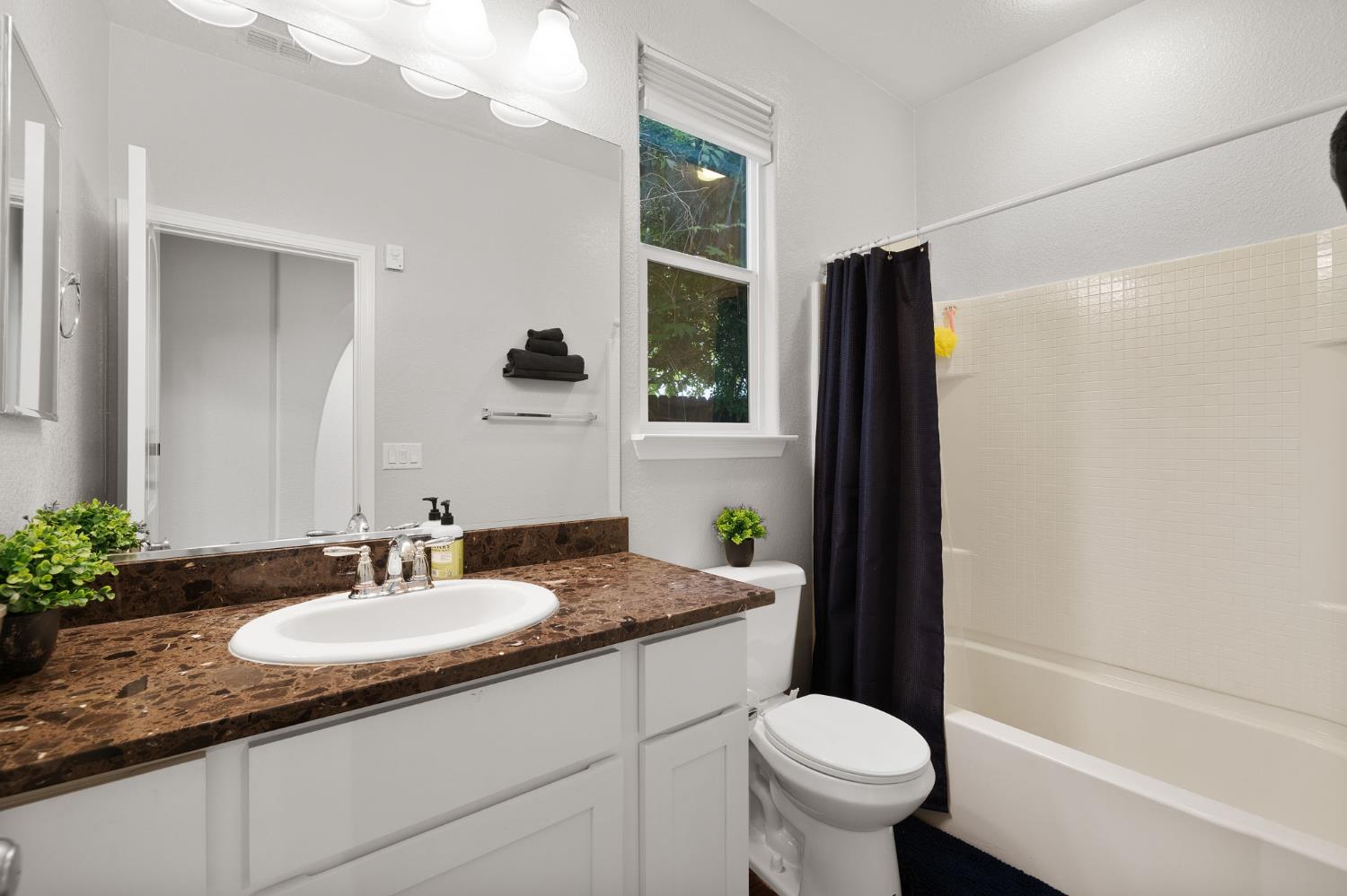 Branigan Lake Way, Rancho Cordova, California image 5