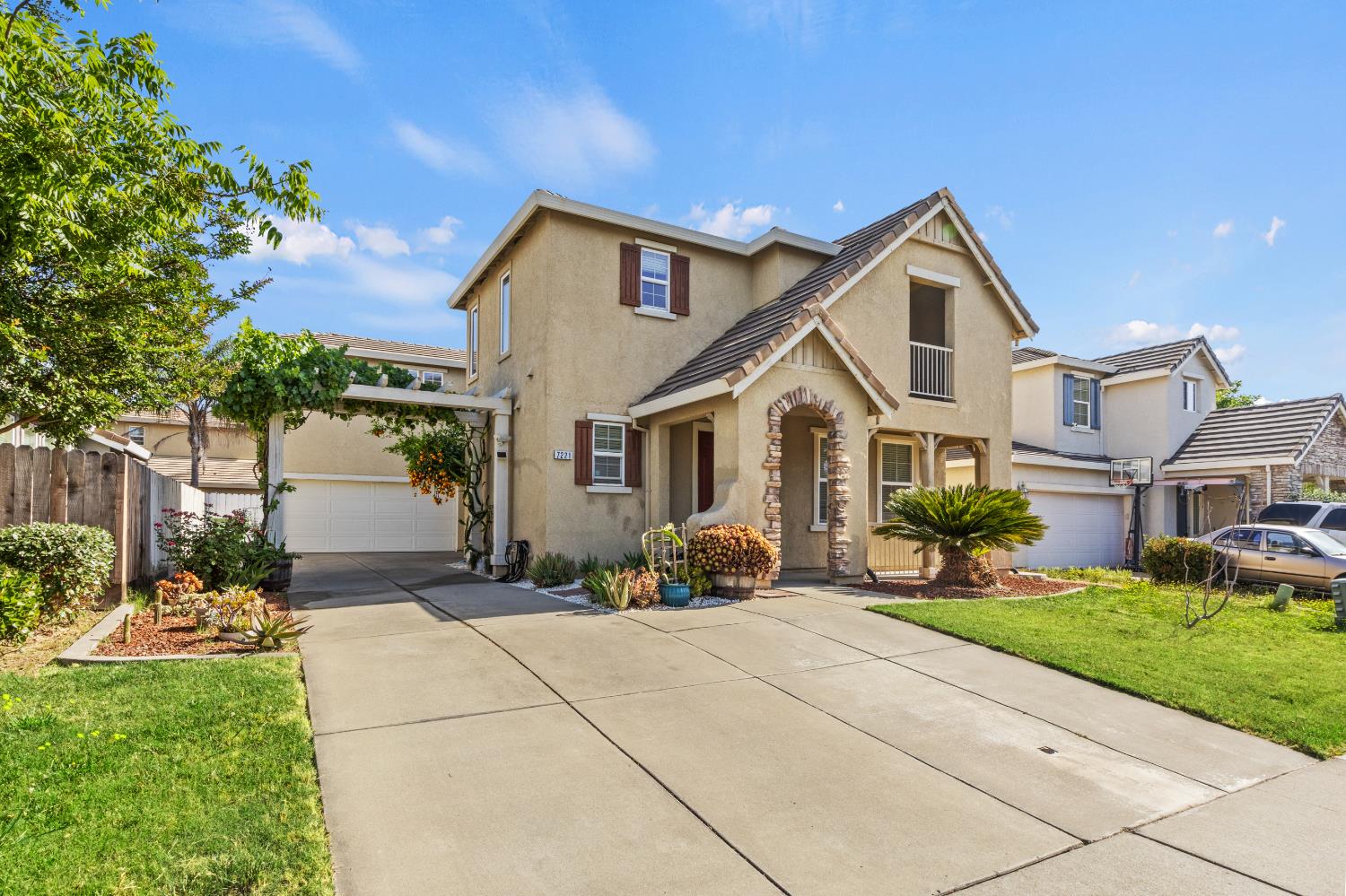 Tavira Court, Elk Grove, California image 3