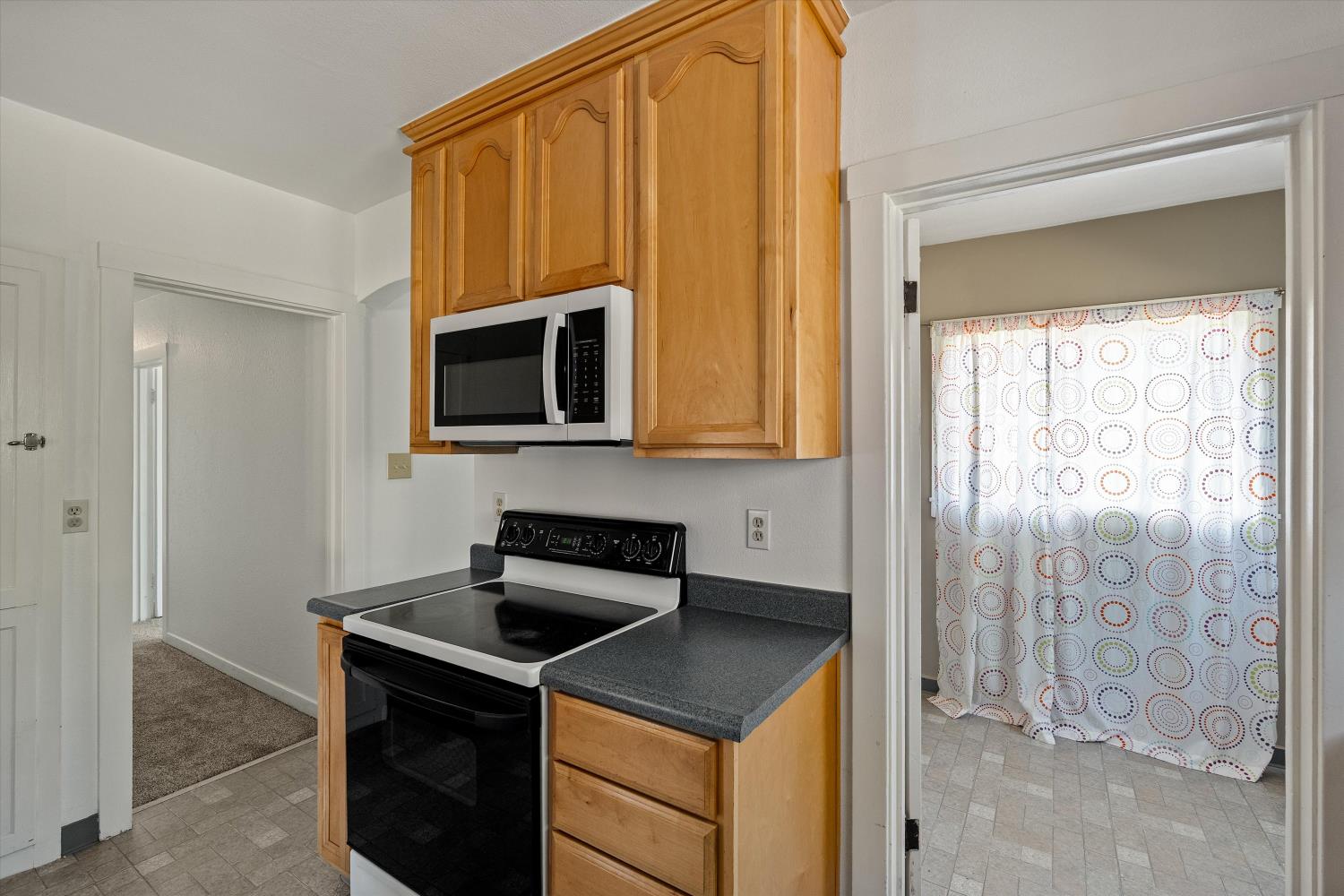 Brereton Way, Oroville, California image 17