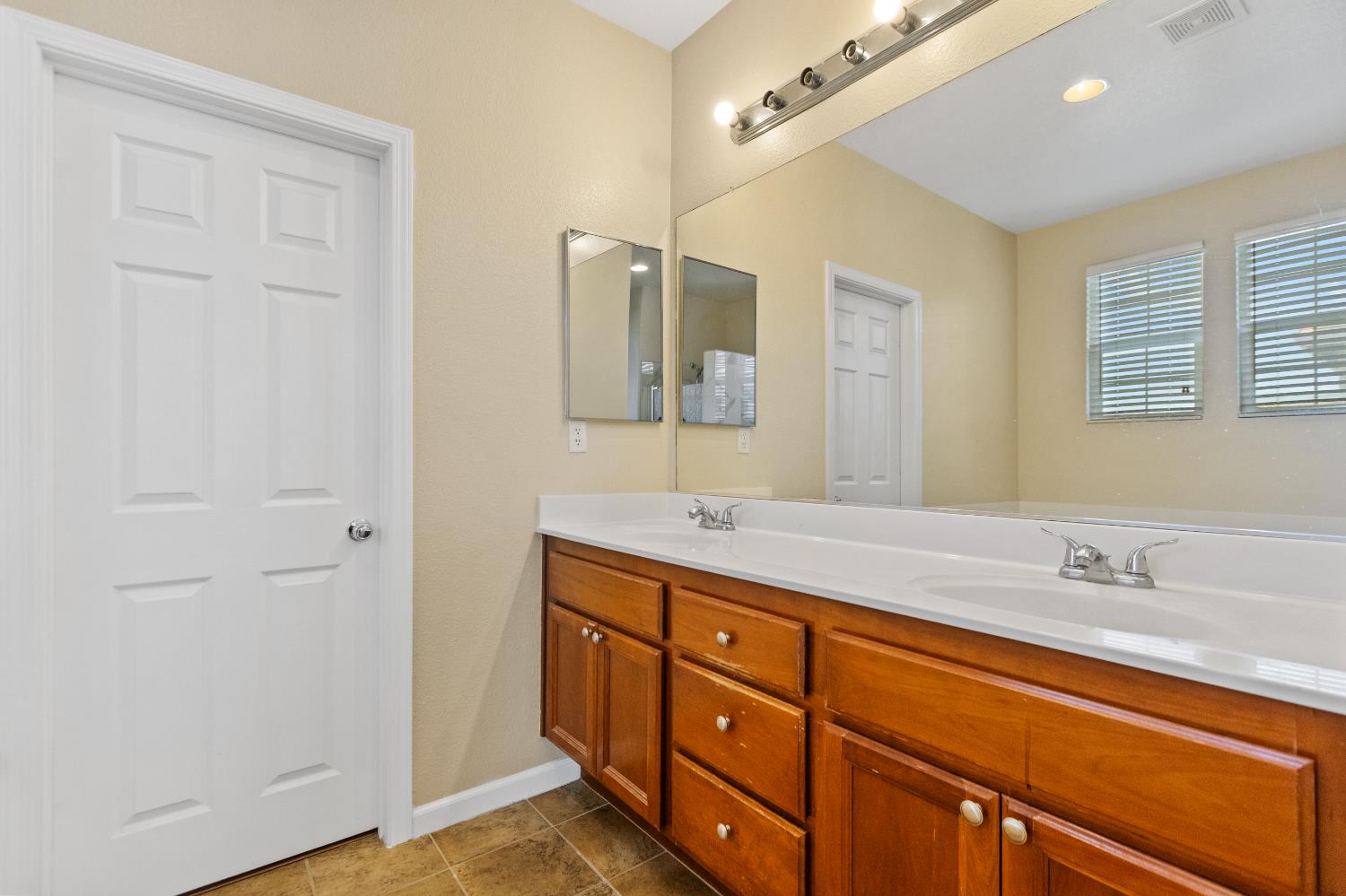 Tavira Court, Elk Grove, California image 40