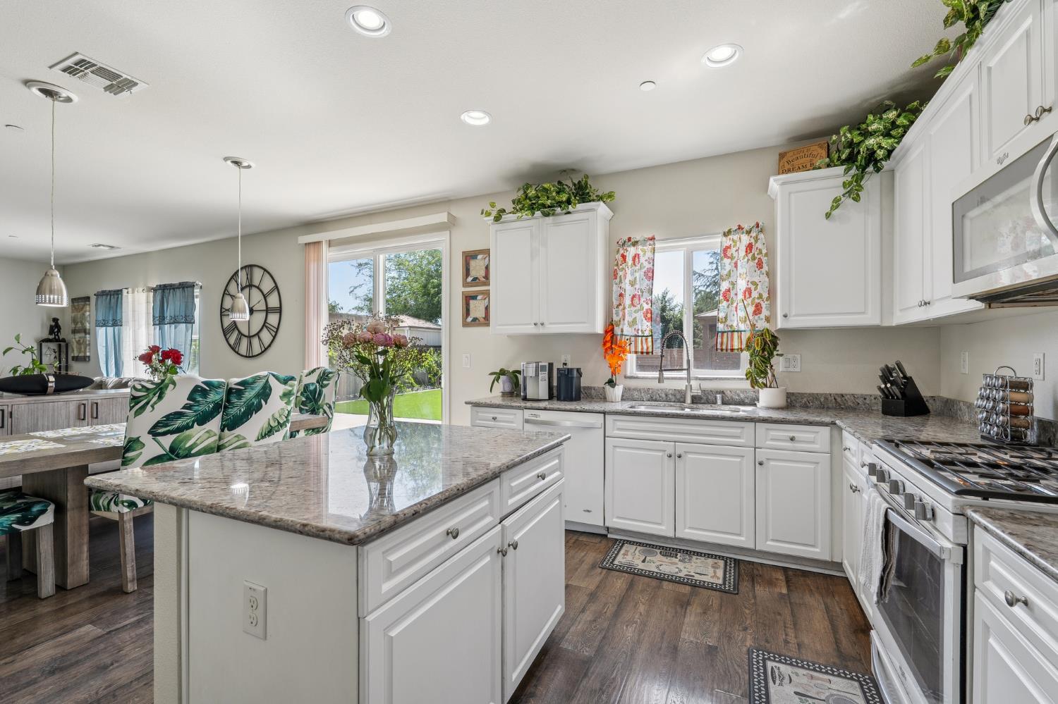 Chappelle Way, Elk Grove, California image 4
