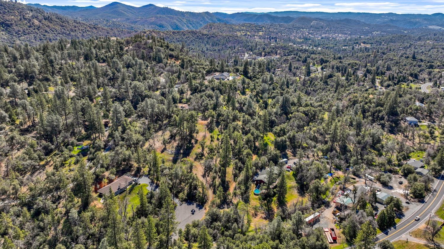 Tuolumne Road, Tuolumne, California image 32