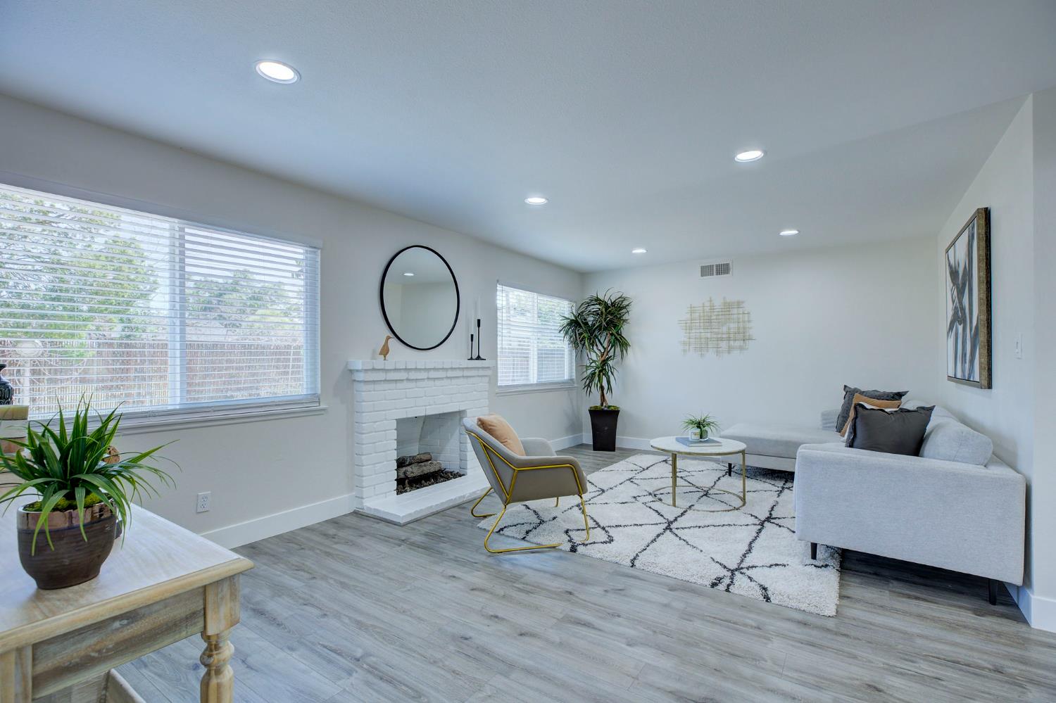 Stockbridge Avenue, Sacramento, California image 2
