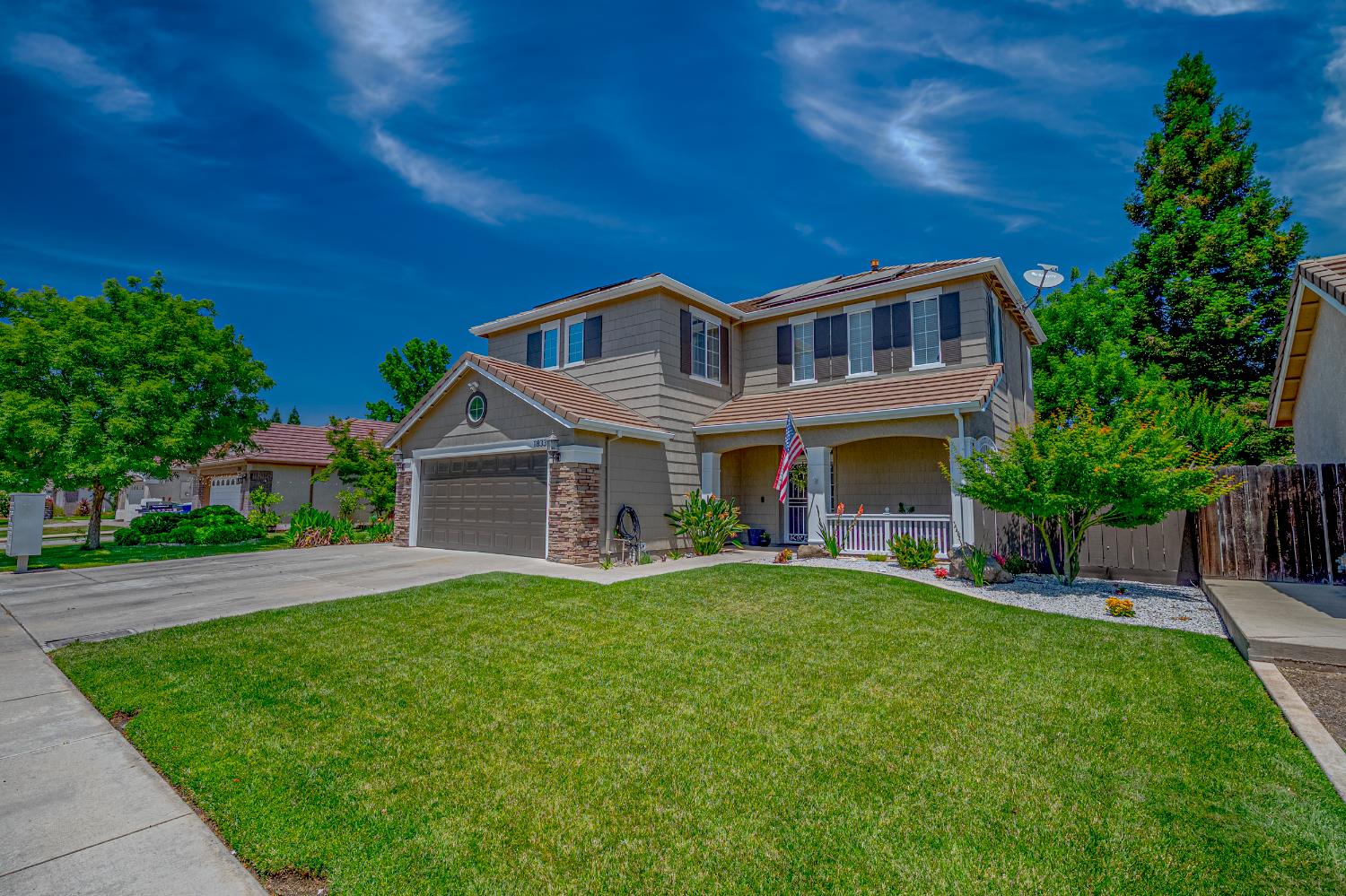 La Quinta Court, Merced, California image 3