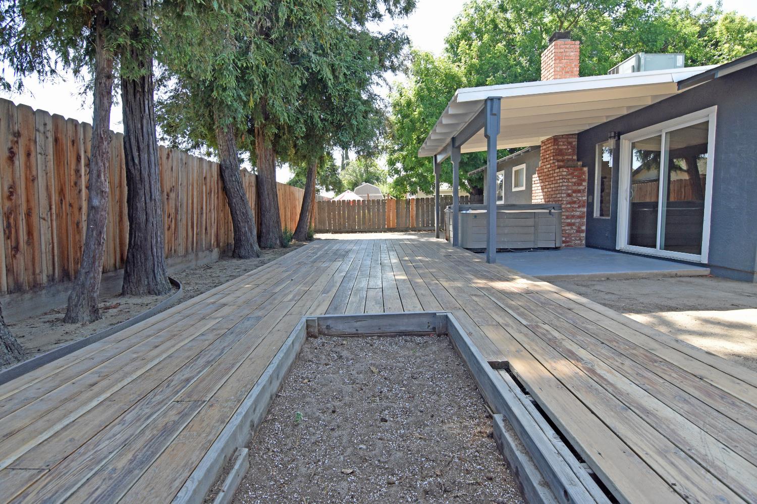 Bluefield Avenue, Turlock, California image 31