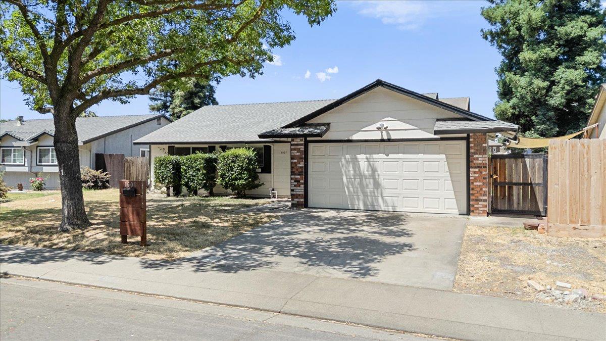 Entrada Way, Modesto, California image 2
