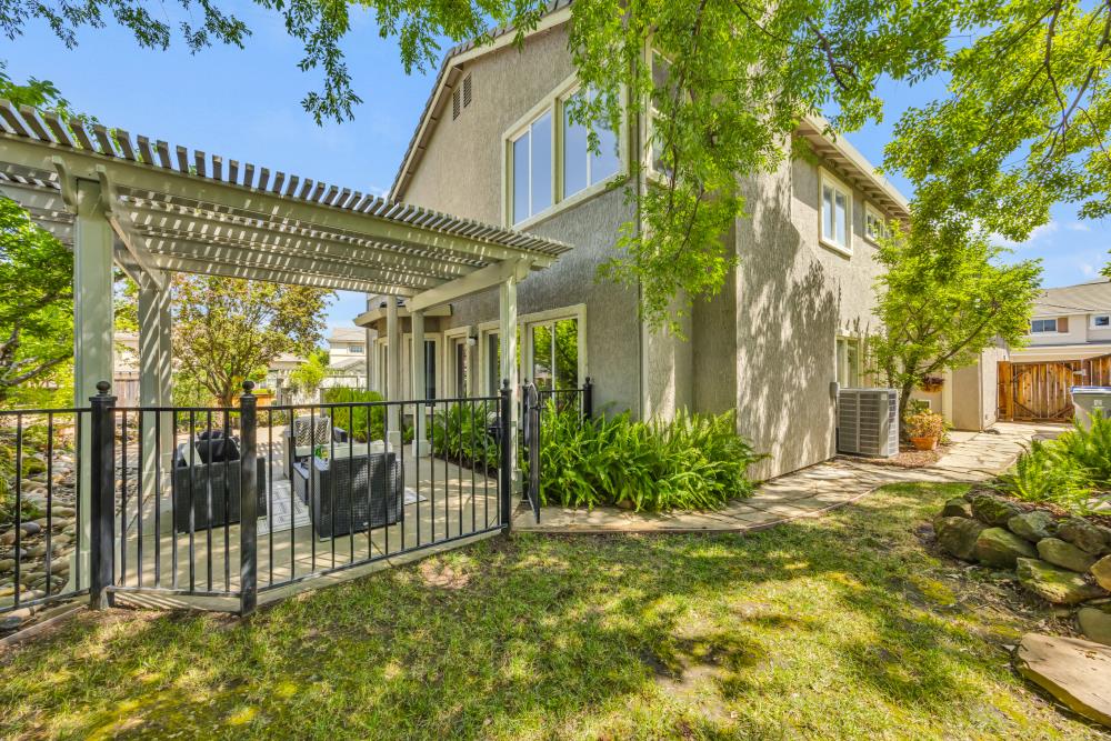 Luna Cir Circle, Folsom, California image 42