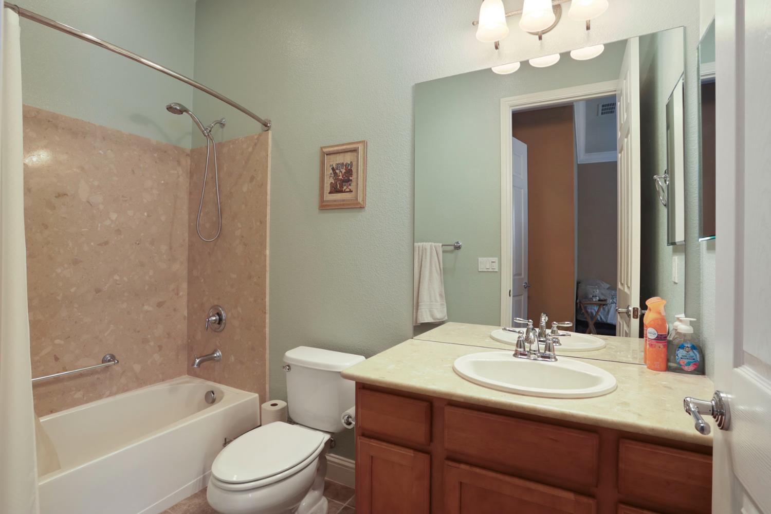 Detail Gallery Image 50 of 74 For 2424 Ashbridge Ln, Manteca,  CA 95336 - 2 Beds | 2/1 Baths
