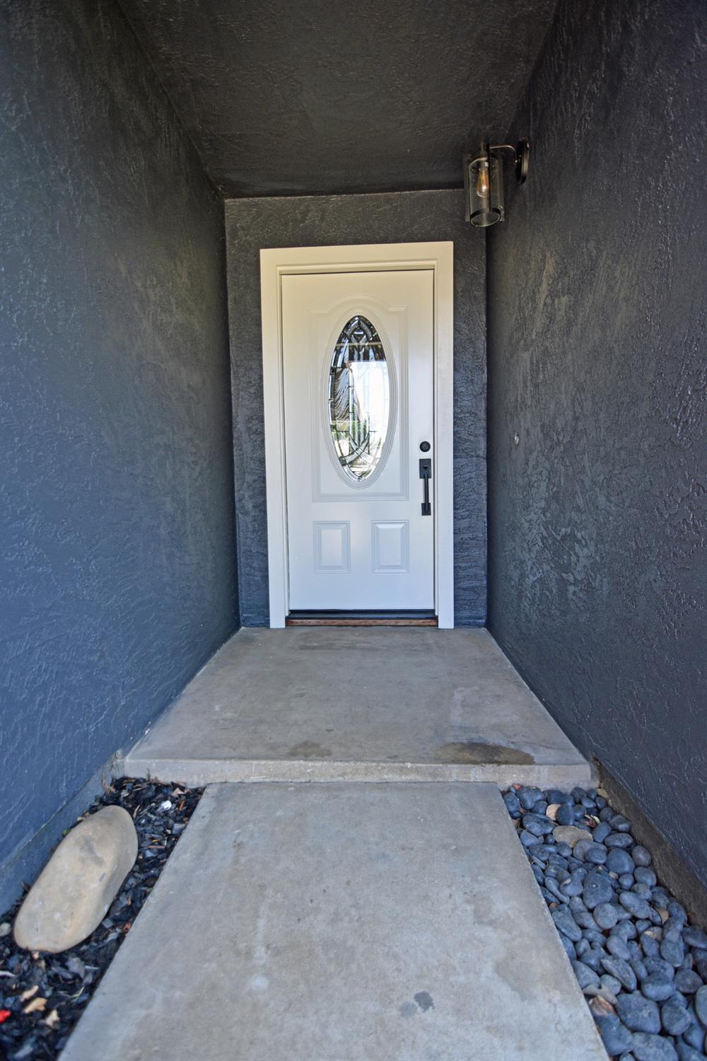 Bluefield Avenue, Turlock, California image 3