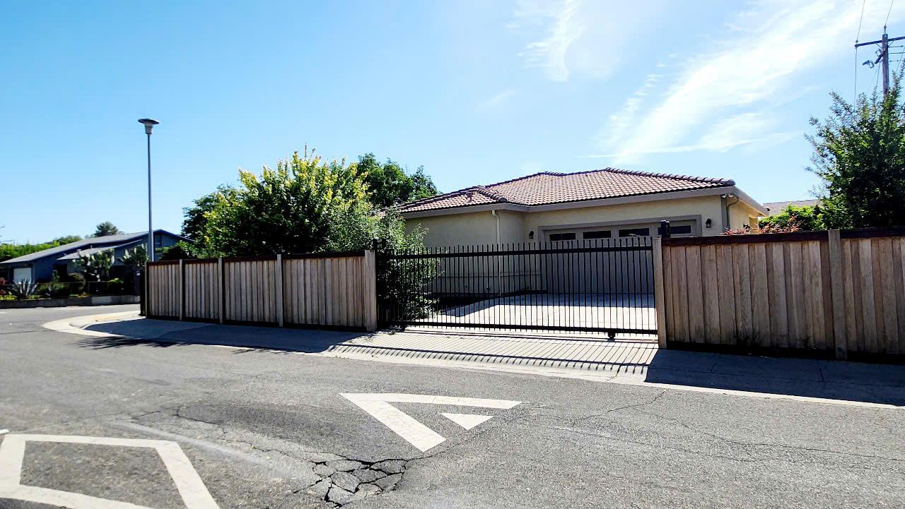 Ciric Avenue, Sacramento, California image 4