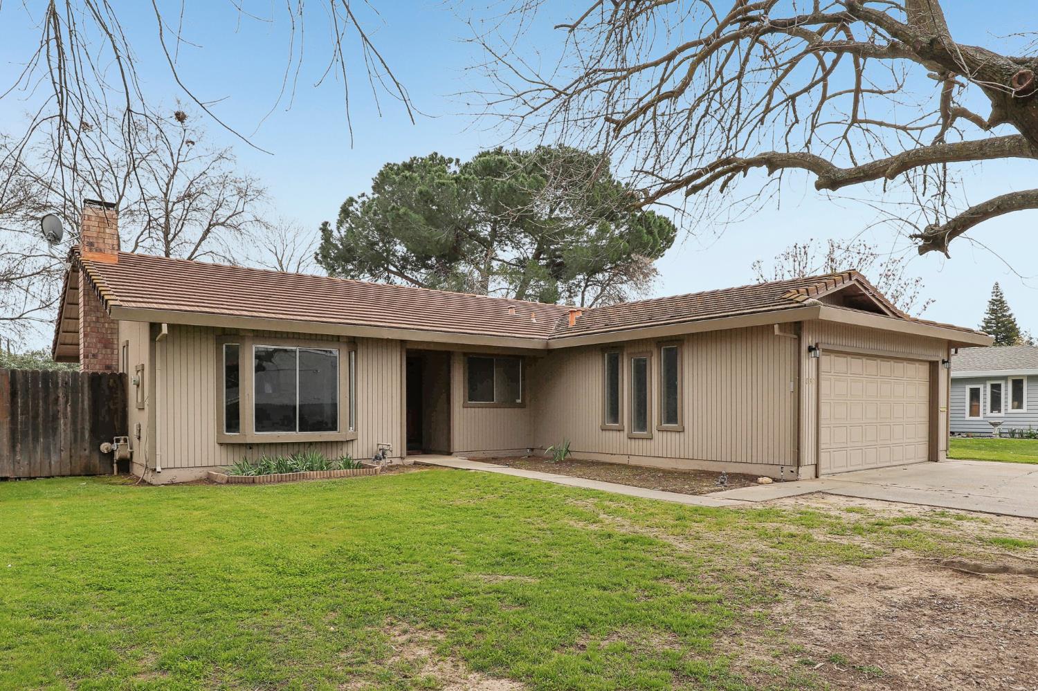 Woodstock Way, Sacramento, California image 2
