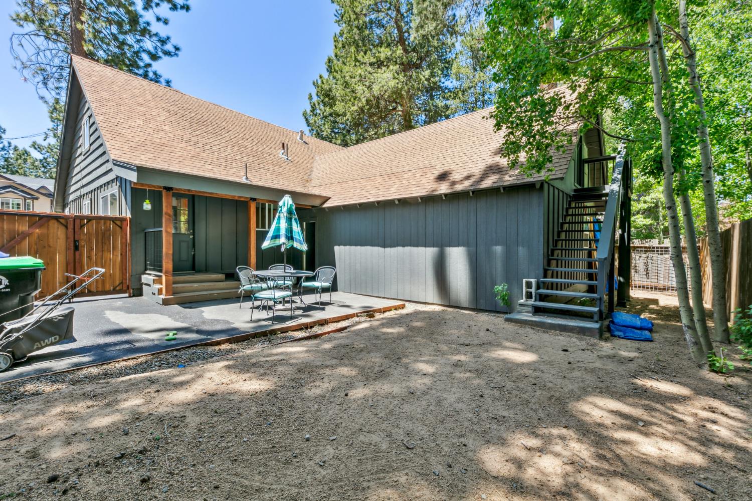 Julie Lane, South Lake Tahoe, California image 3