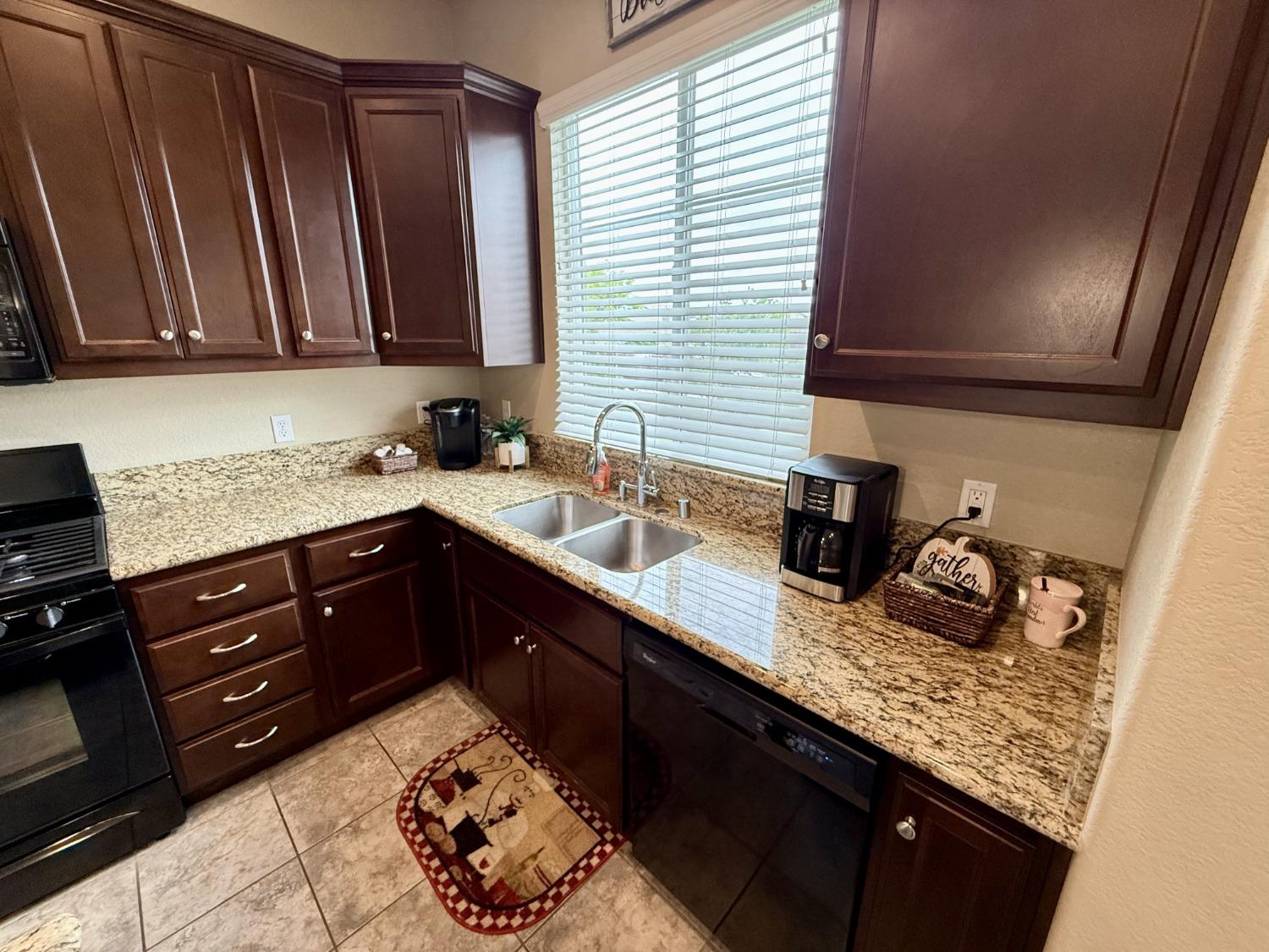 W Woodward Avenue, Manteca, California image 9