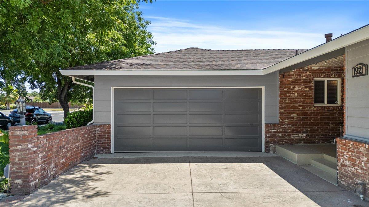 Sherwood Avenue, Modesto, California image 6