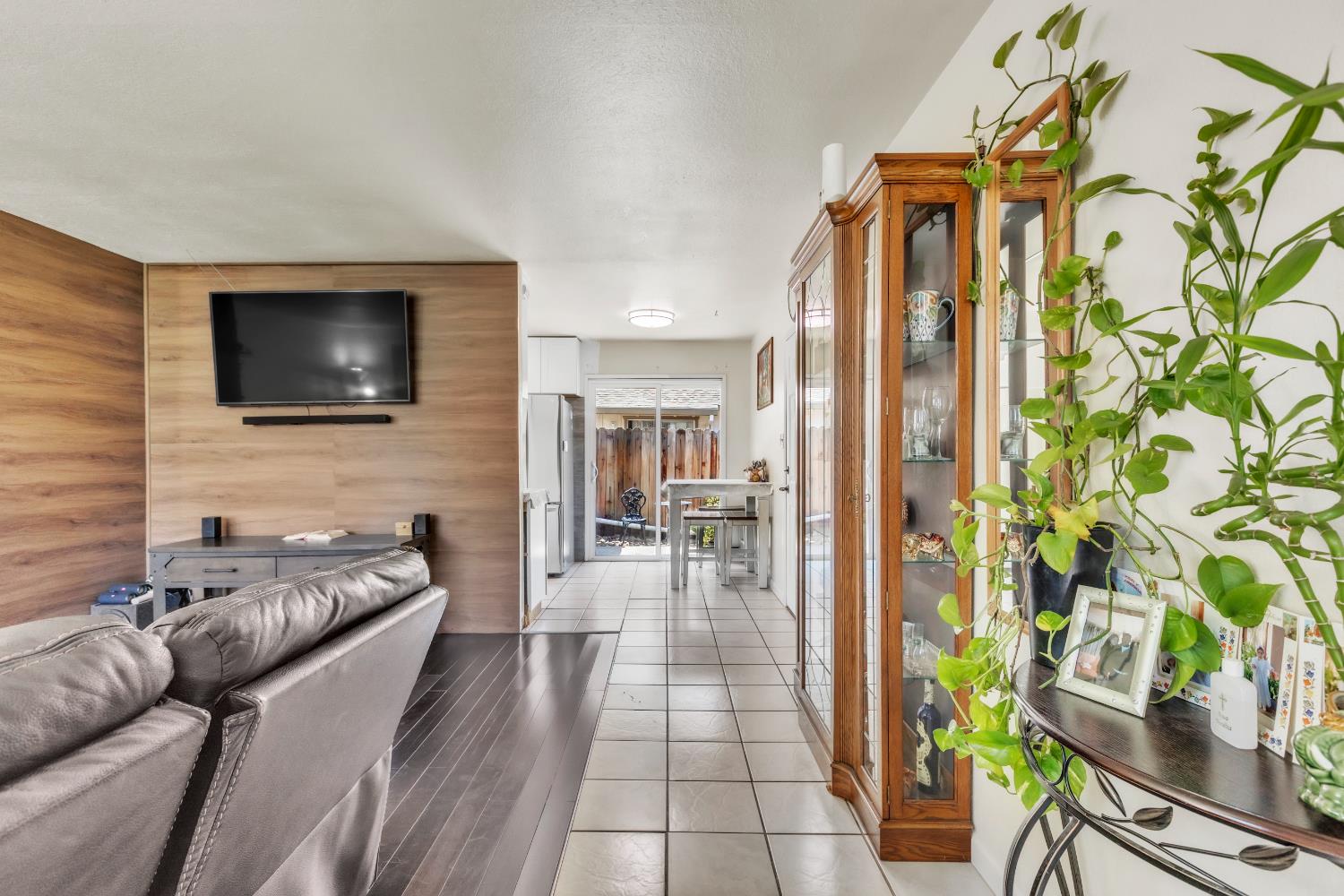 S White Rock Road, Rancho Cordova, California image 3