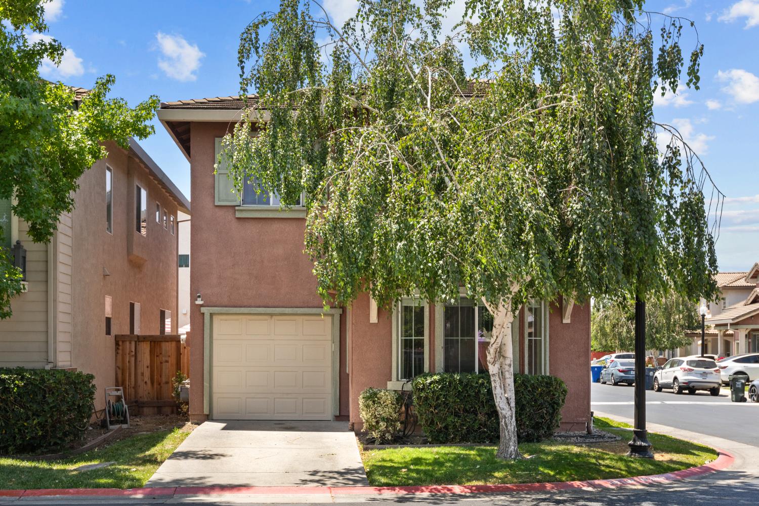Marrissey Lane, Sacramento, California image 27