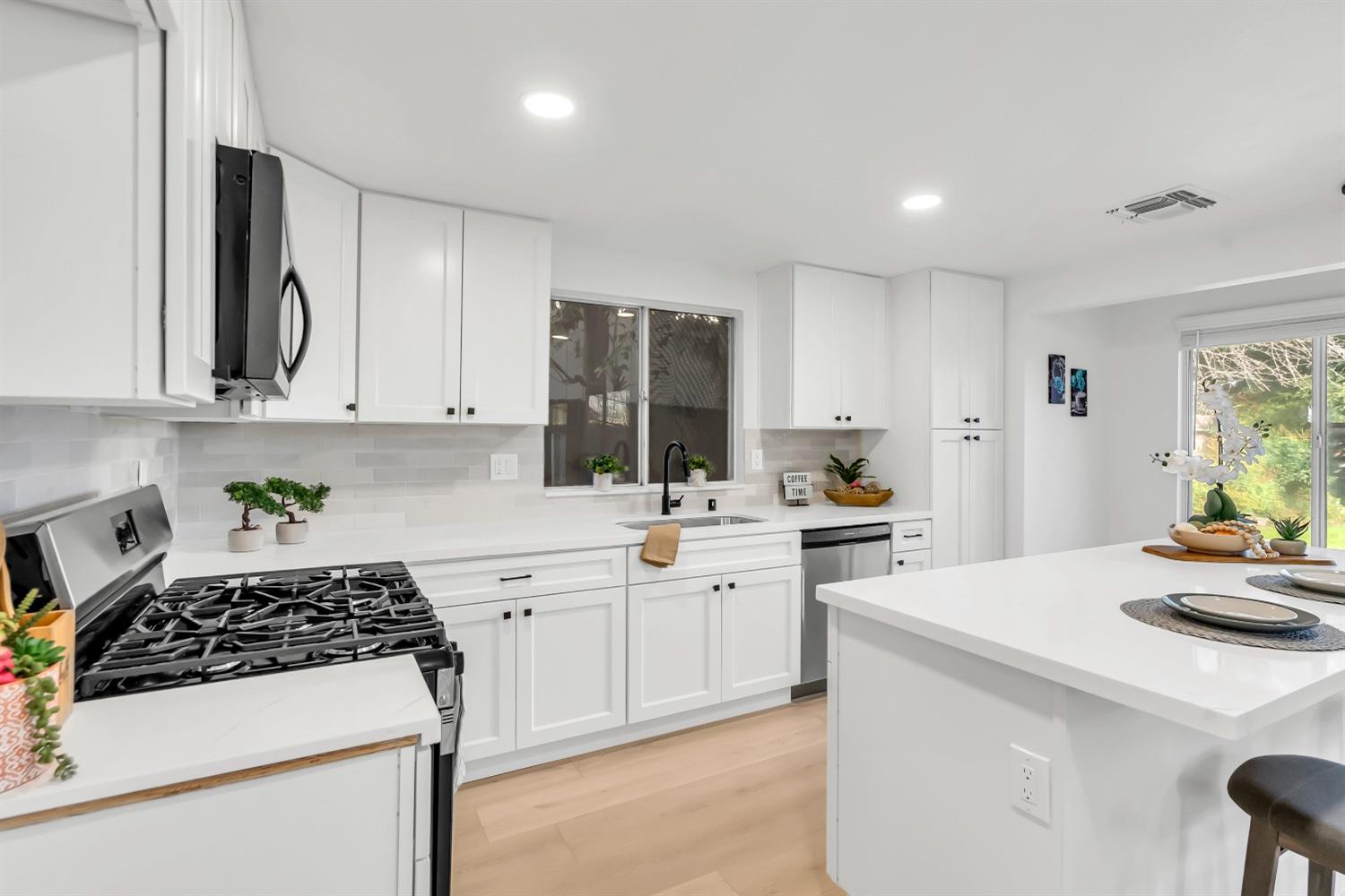 Detail Gallery Image 24 of 57 For 7213 Tiant Way, Elk Grove,  CA 95758 - 3 Beds | 2/1 Baths