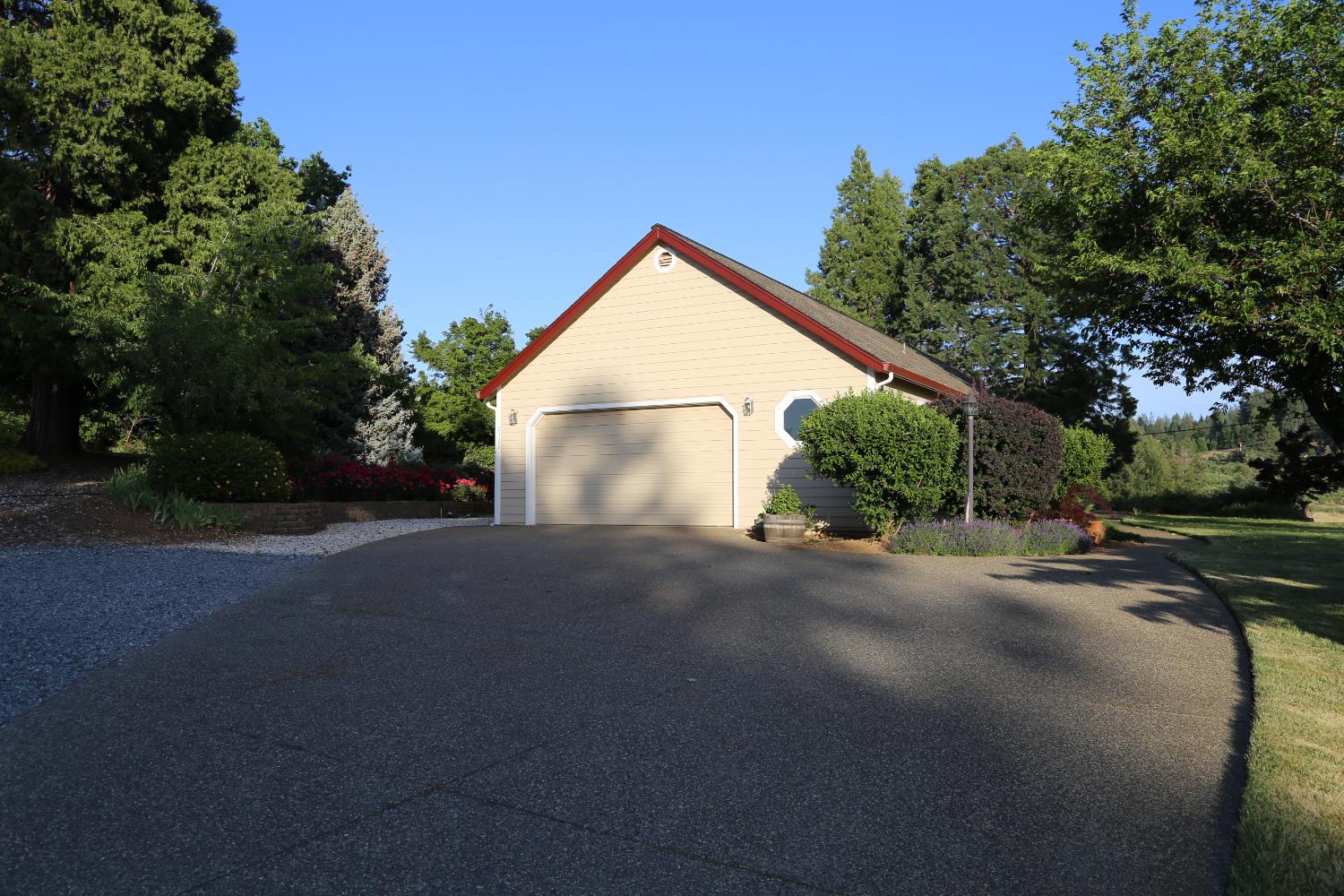 Detail Gallery Image 49 of 78 For 2300 Larsen Dr, Camino,  CA 95709 - 4 Beds | 2 Baths