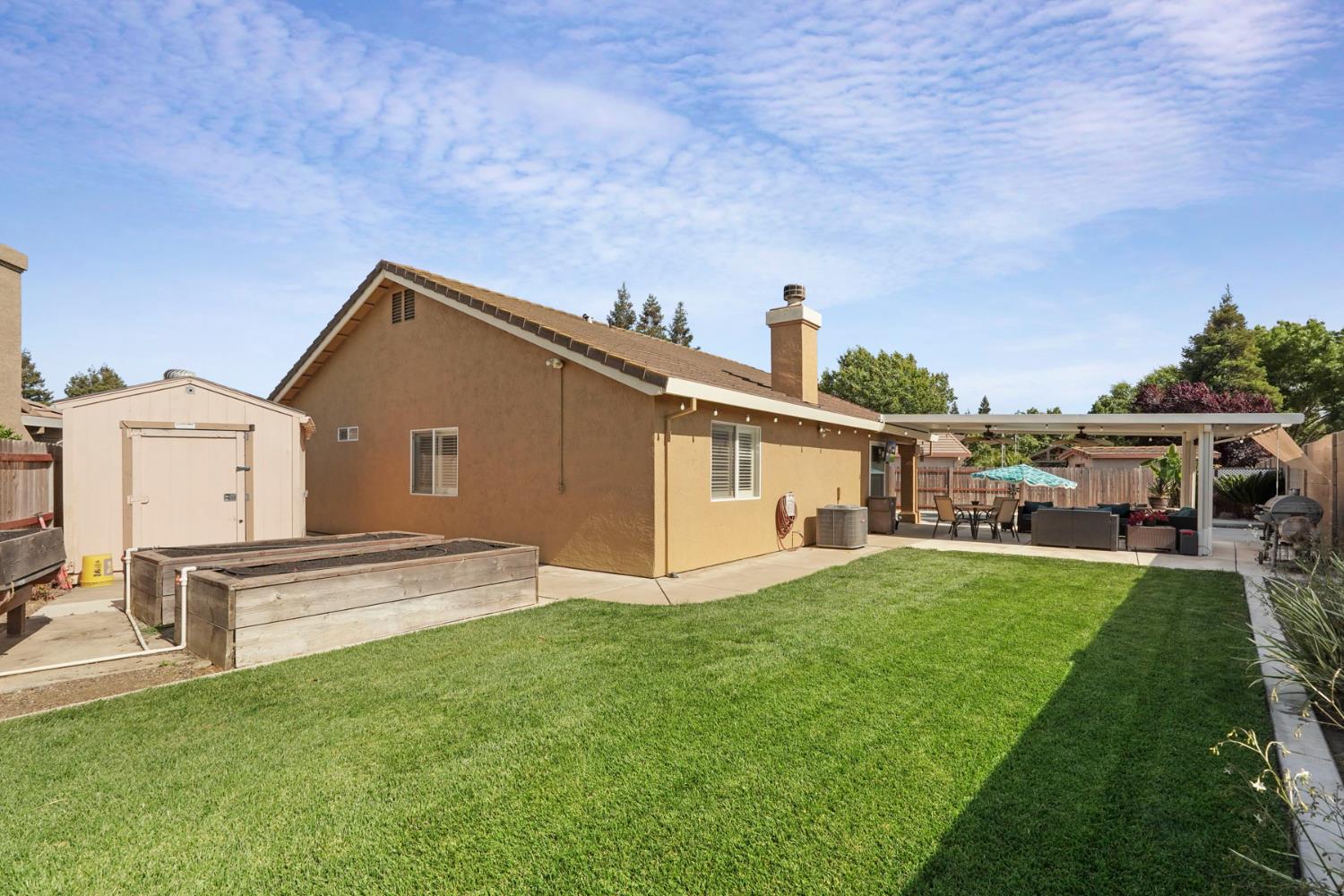 Blackbird Court, Lodi, California image 37