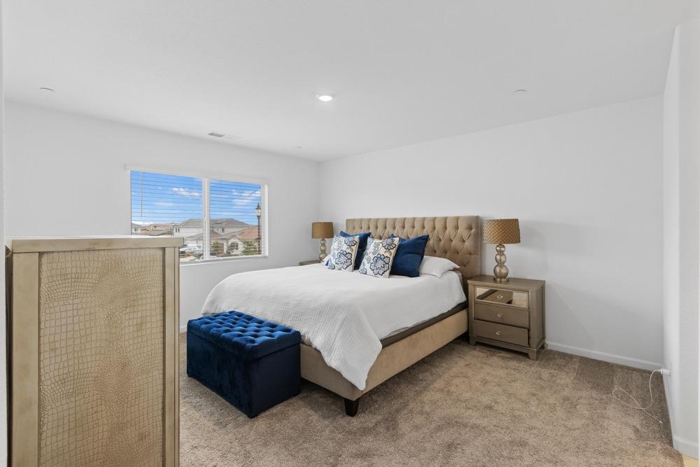 Newfoundland Drive, Roseville, California image 32
