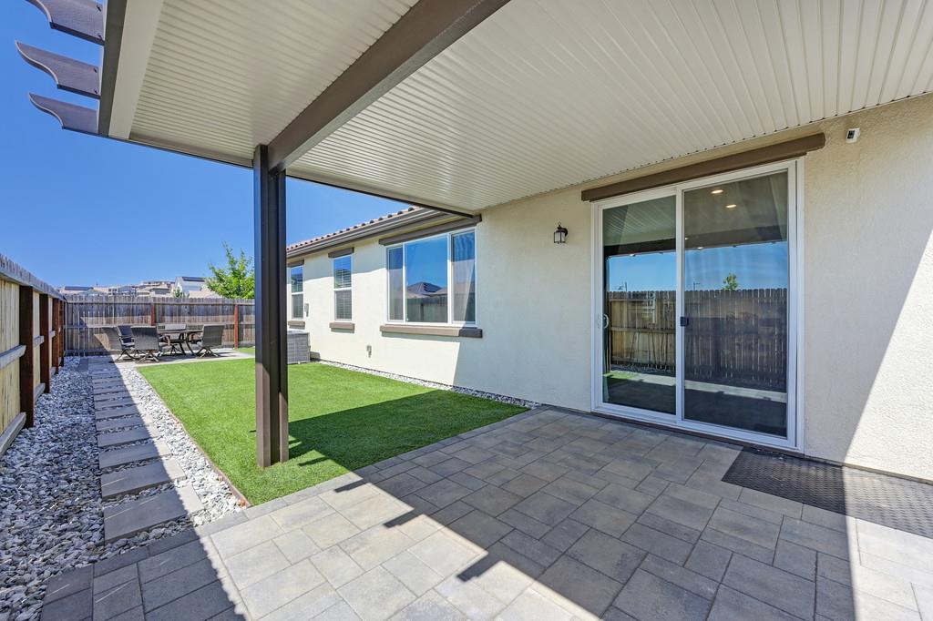 Sienna Bluff Place, Folsom, California image 46