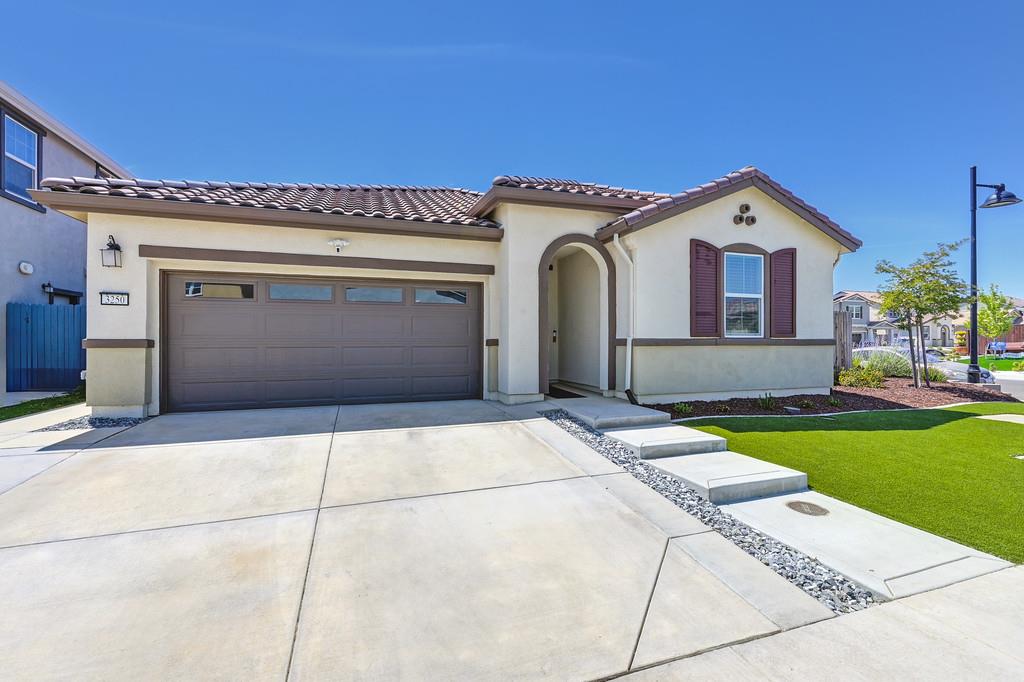 Sienna Bluff Place, Folsom, California image 2