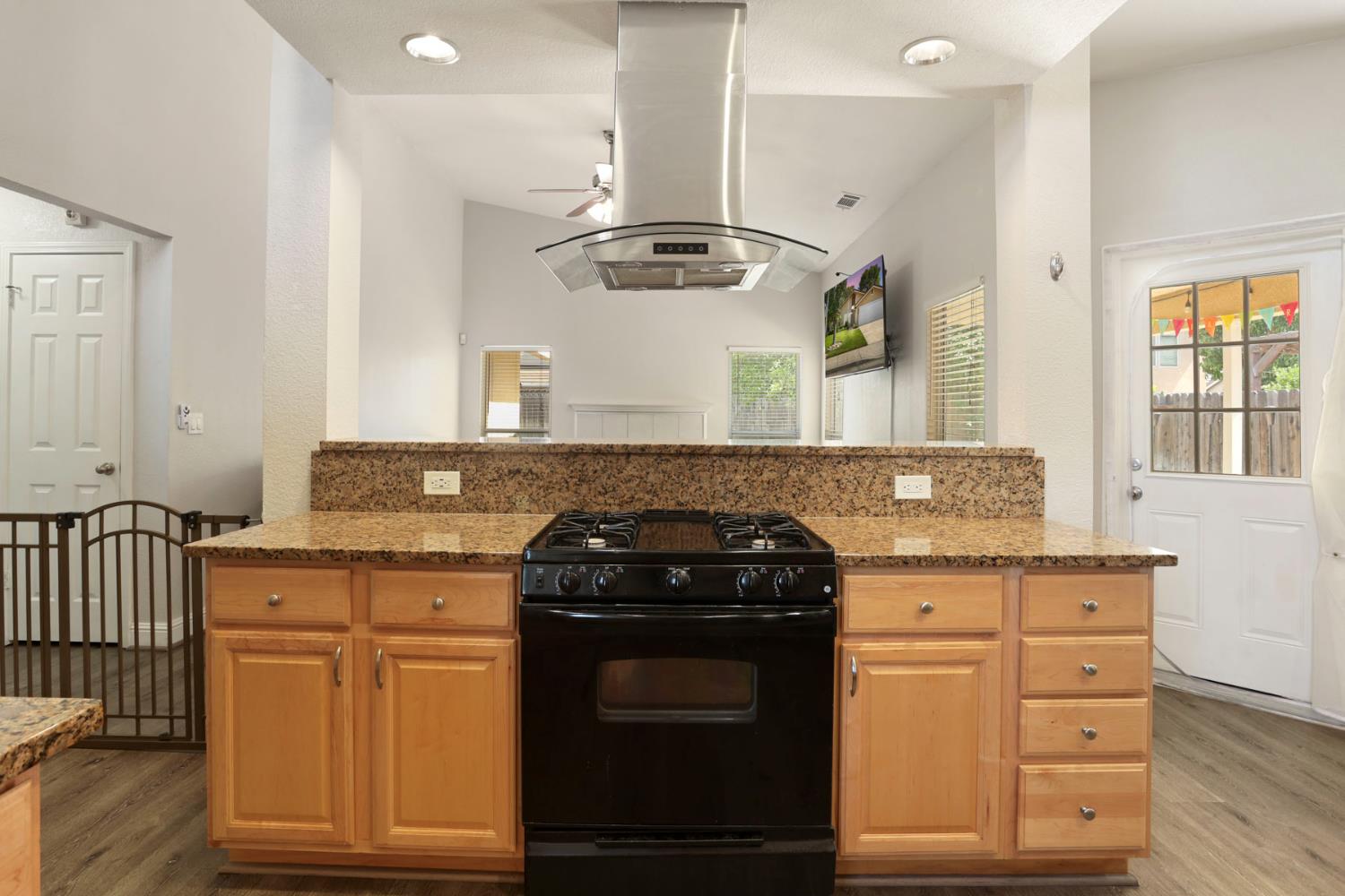 Gotland Court, Tracy, California image 7
