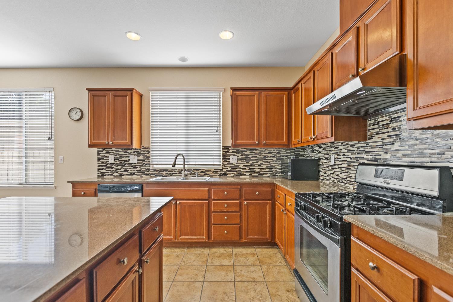 Tavira Court, Elk Grove, California image 13