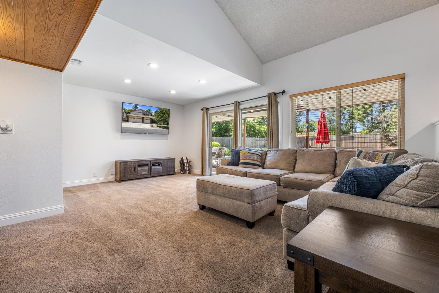 Cottonwood Drive, Roseville, California image 14