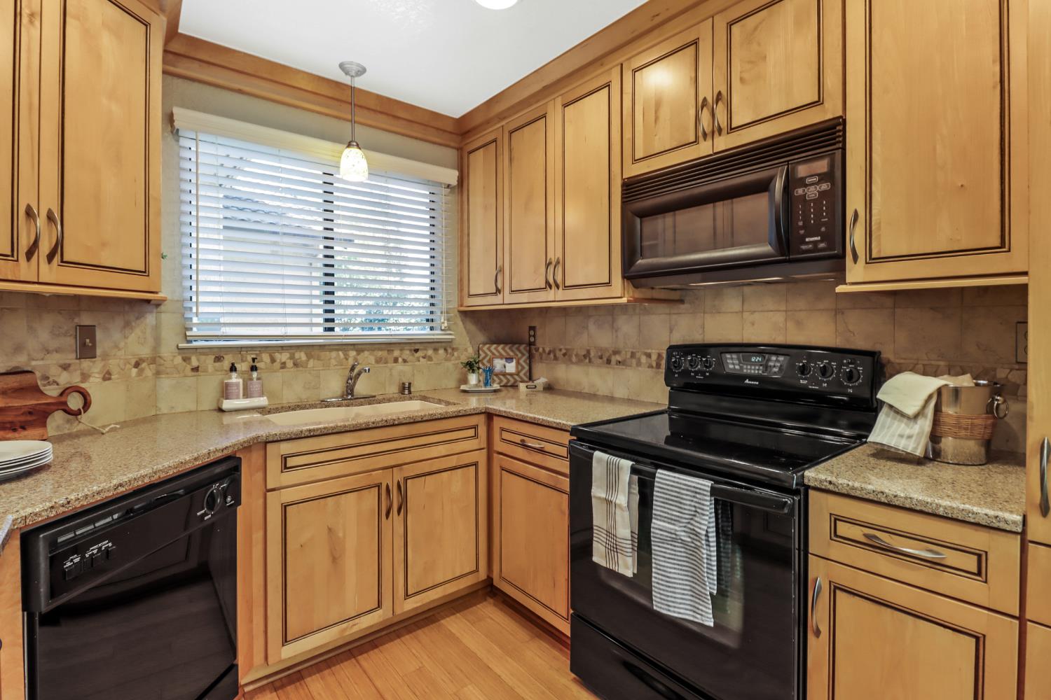 Forest Glen Way, Citrus Heights, California image 22