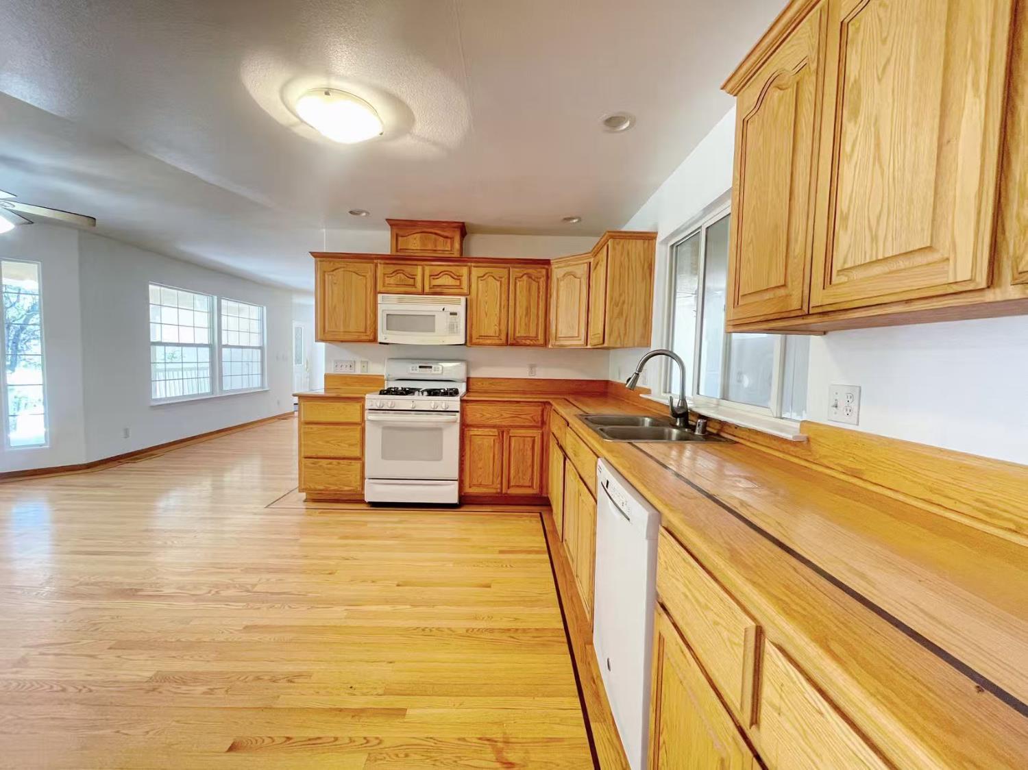 Eagle Vista Drive, Oroville, California image 15