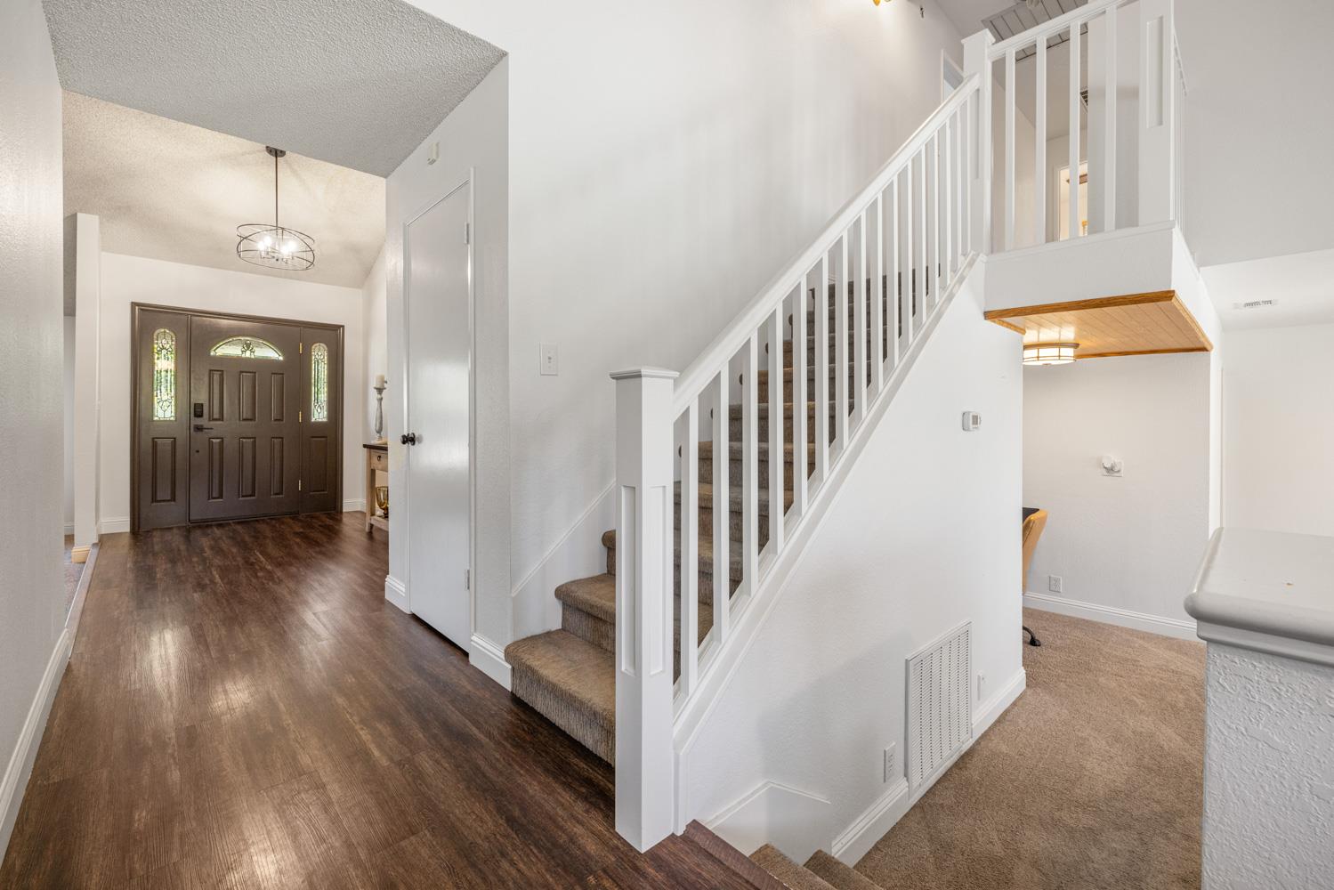 Cottonwood Drive, Roseville, California image 9
