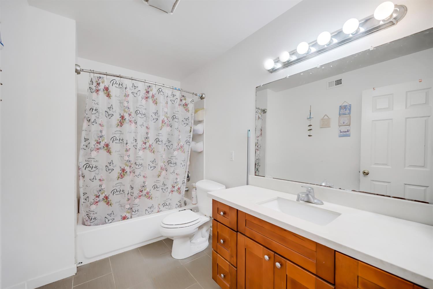 1422 Topaz Way, Sacramento, California image 18