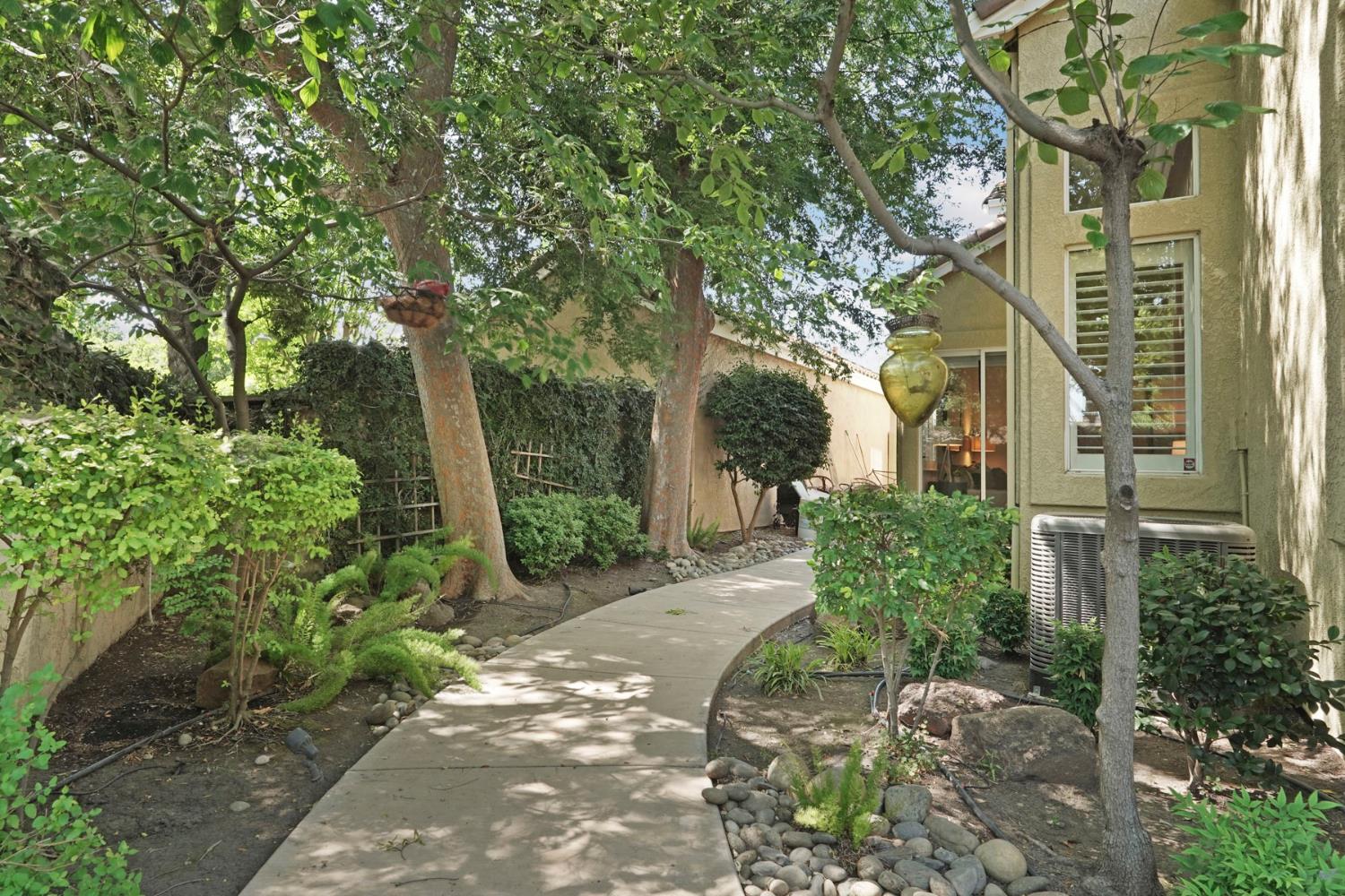 Annandale Court, Stockton, California image 41
