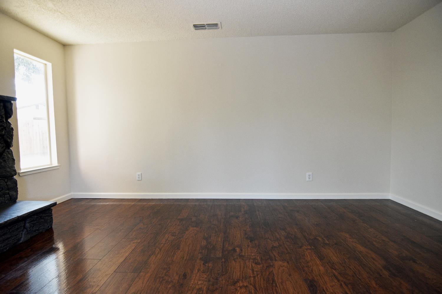 Bluefield Avenue, Turlock, California image 7