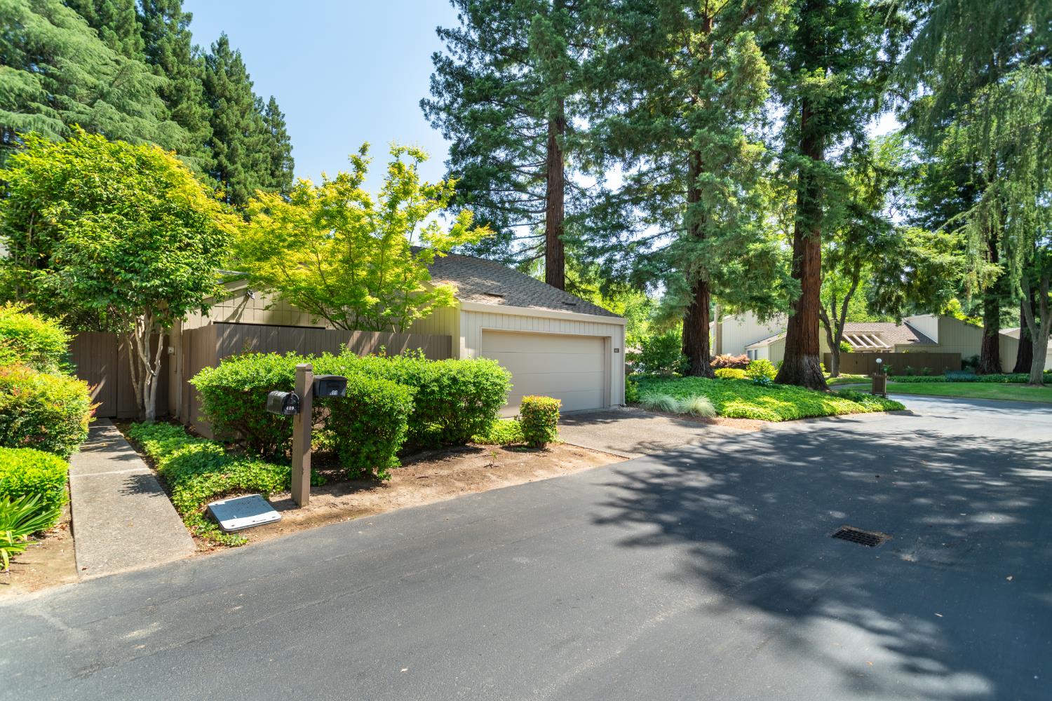 Dunbarton Circle, Sacramento, California image 42