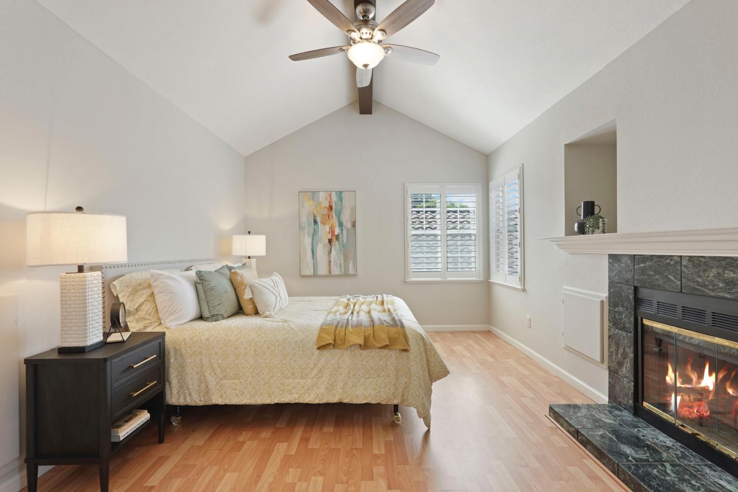 Annandale Court, Stockton, California image 32