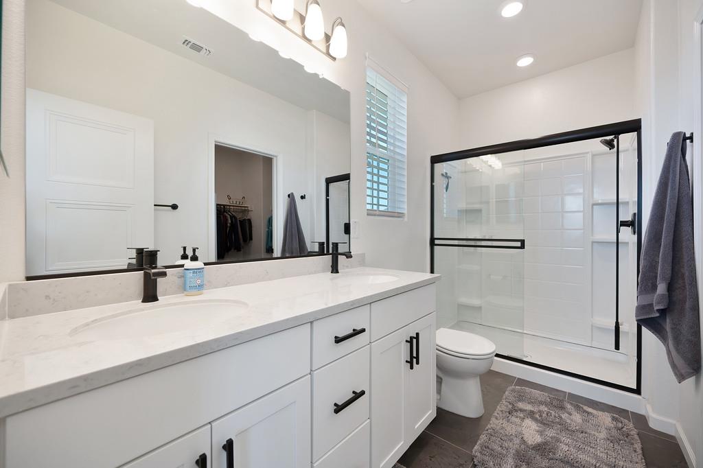 Sienna Bluff Place, Folsom, California image 34